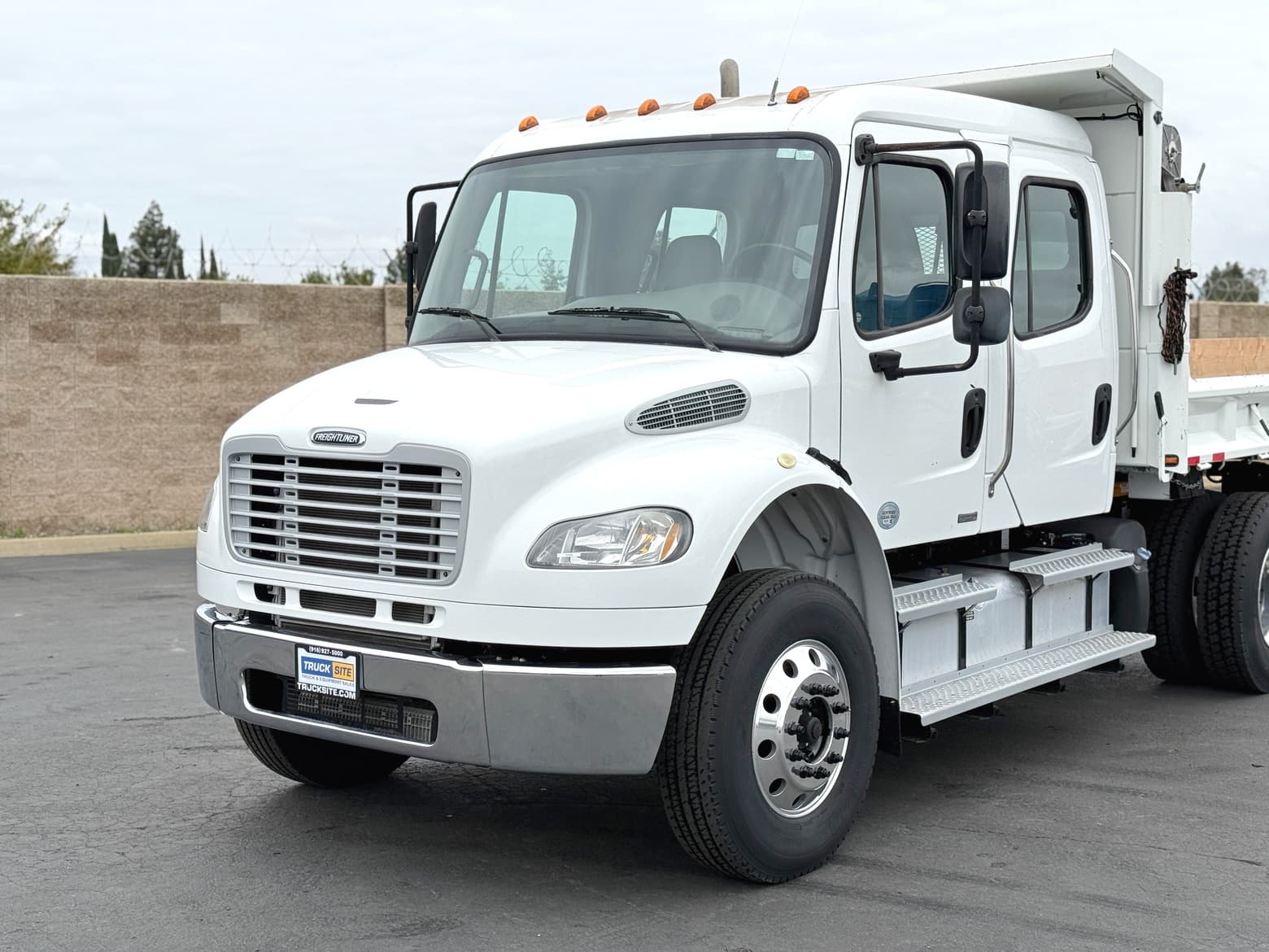2012 Freightliner 3-4 Yard Crew Cab Dump Truck