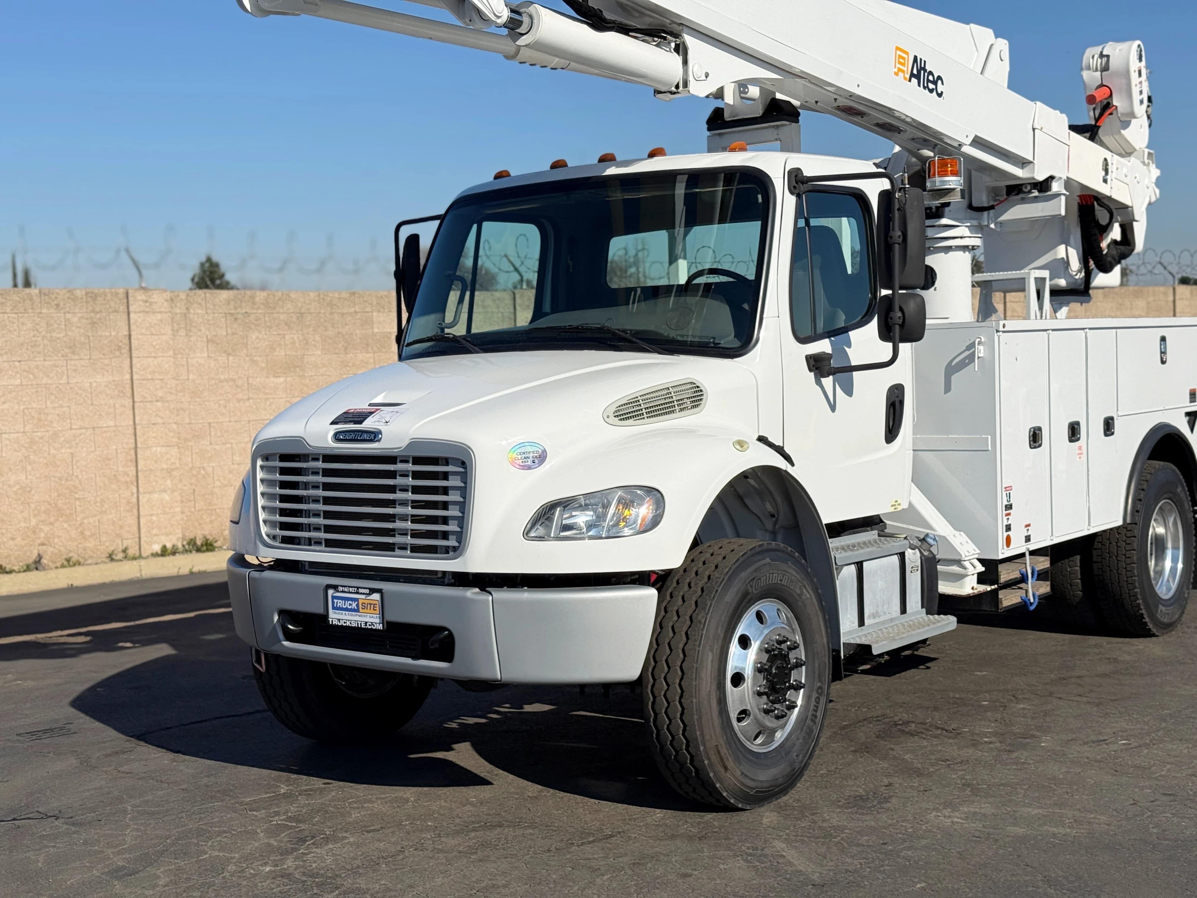 2017 Freightliner 4x4 Altec TA60 Articulating Bucket Truck