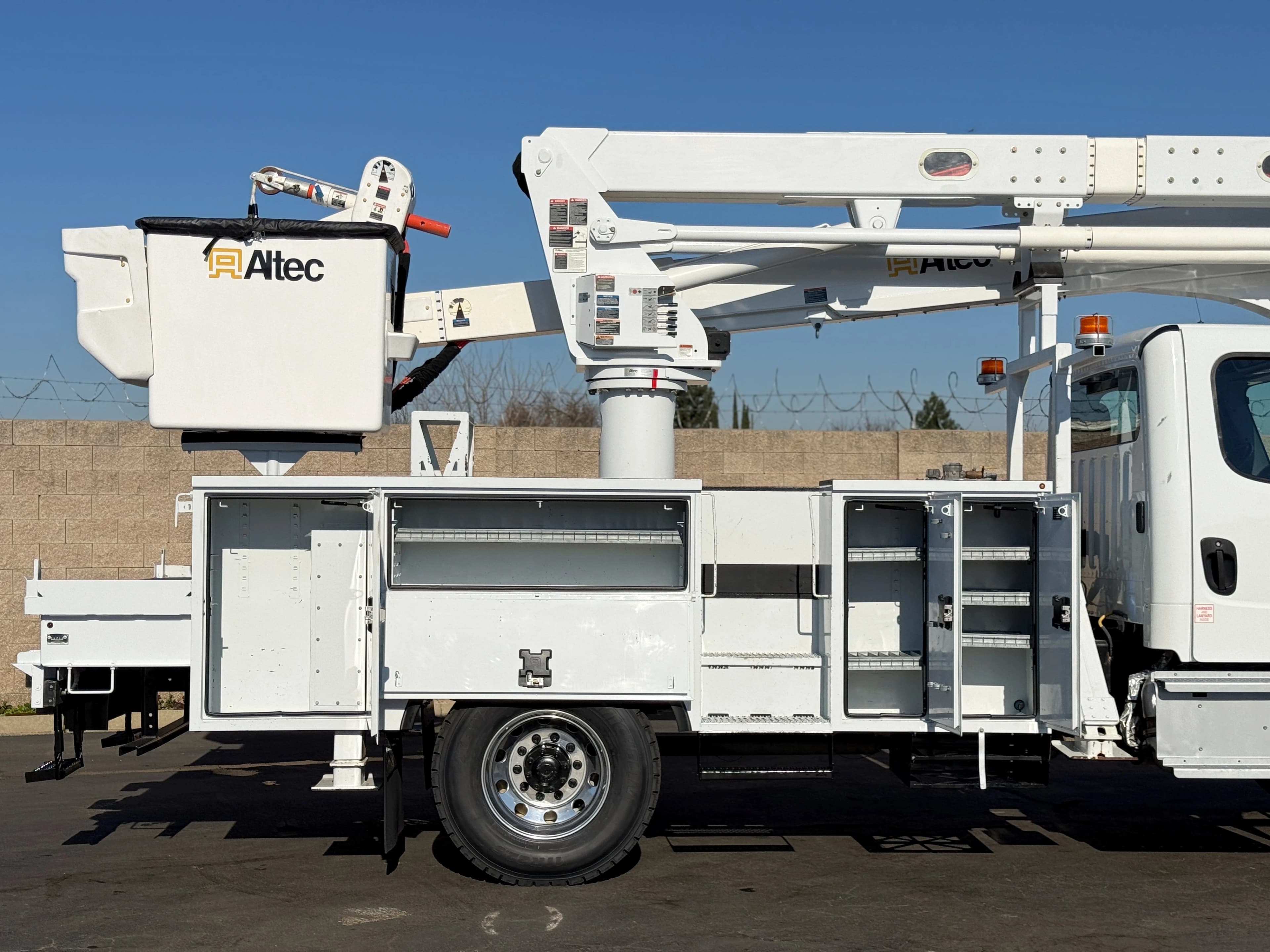 2017 Freightliner 4x4 Altec TA60 Articulating Bucket Truck