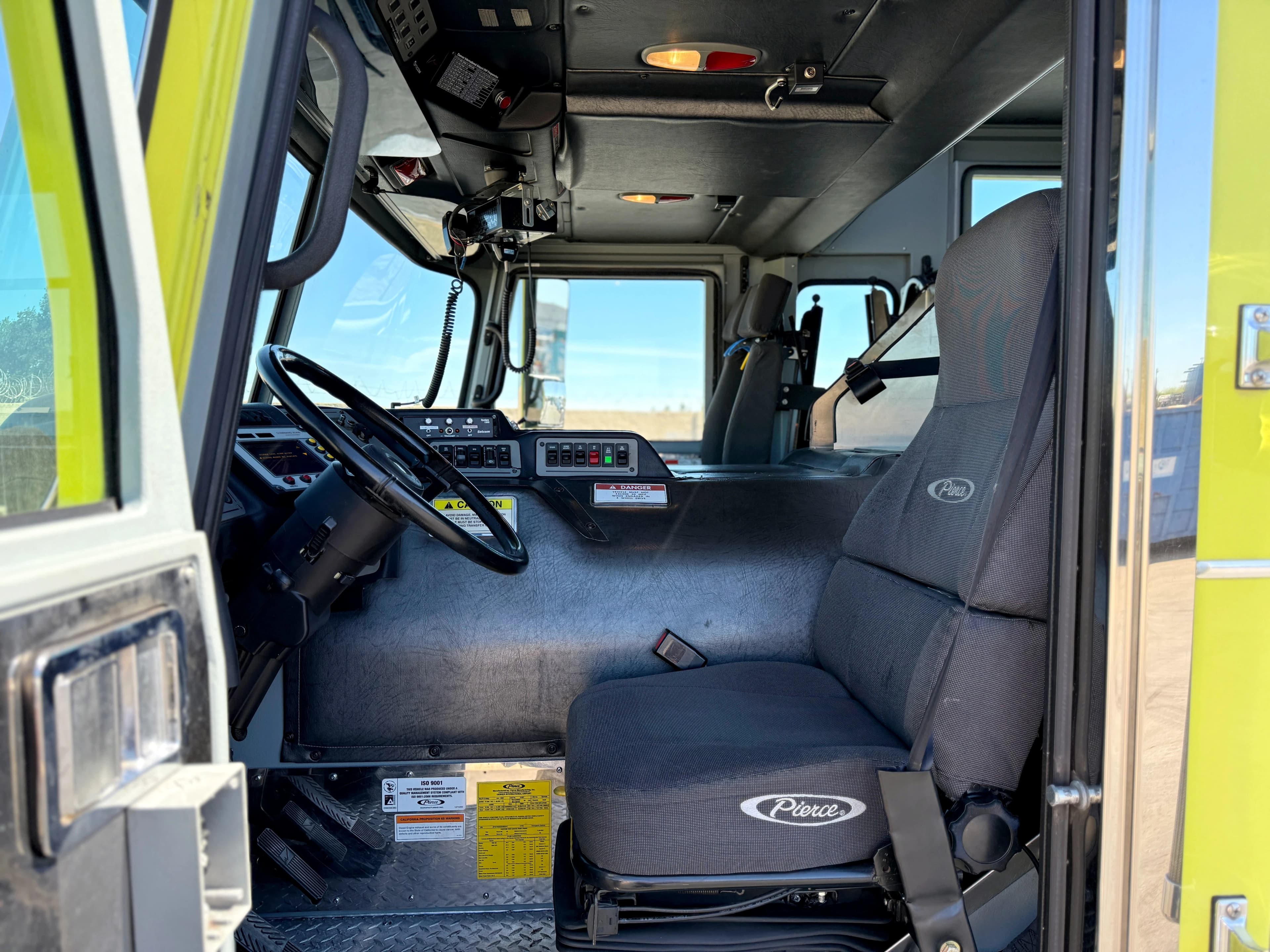 2003 Pierce Dash 4x4 Pumper Fire Truck