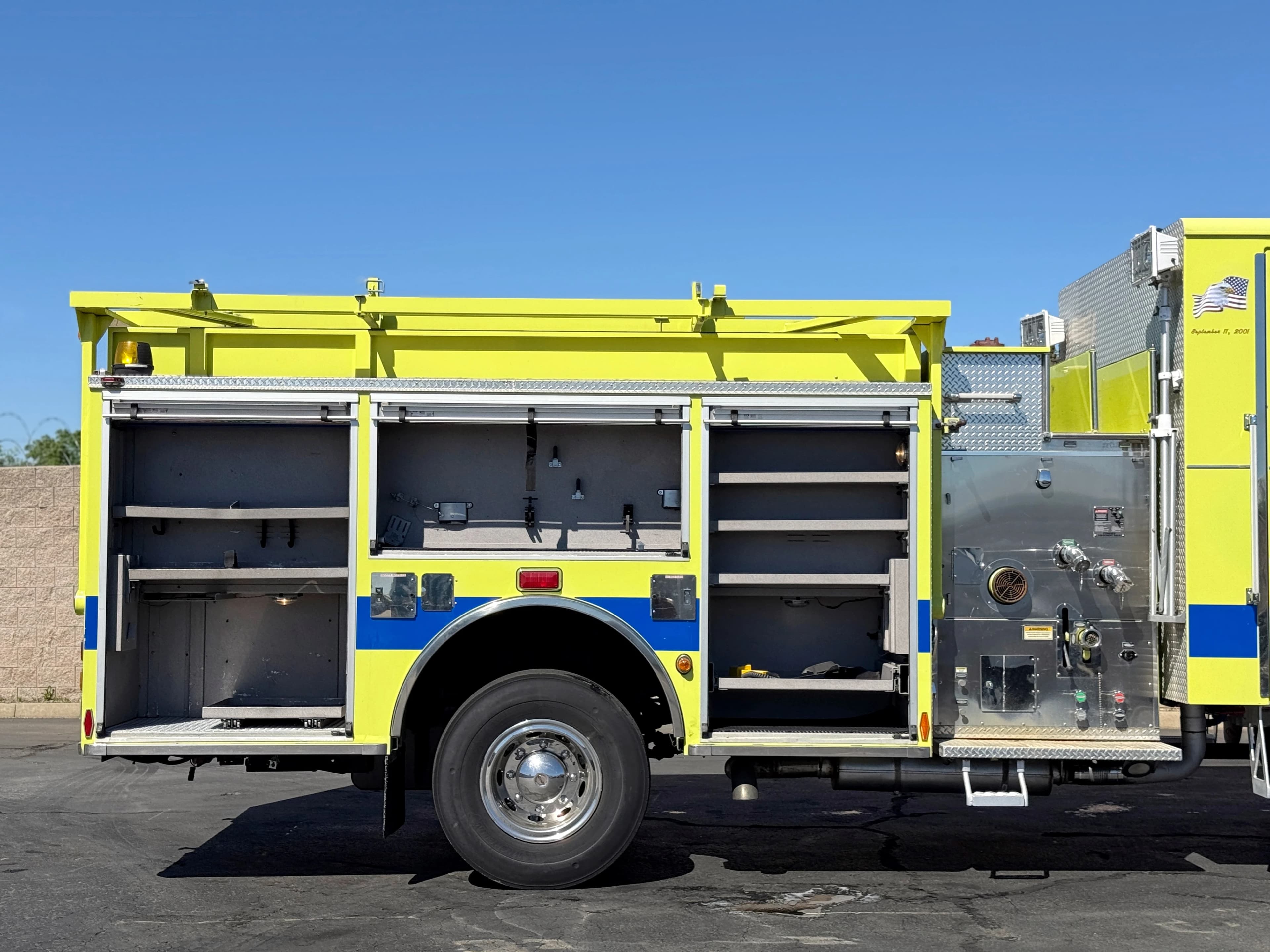2003 Pierce Dash 4x4 Pumper Fire Truck