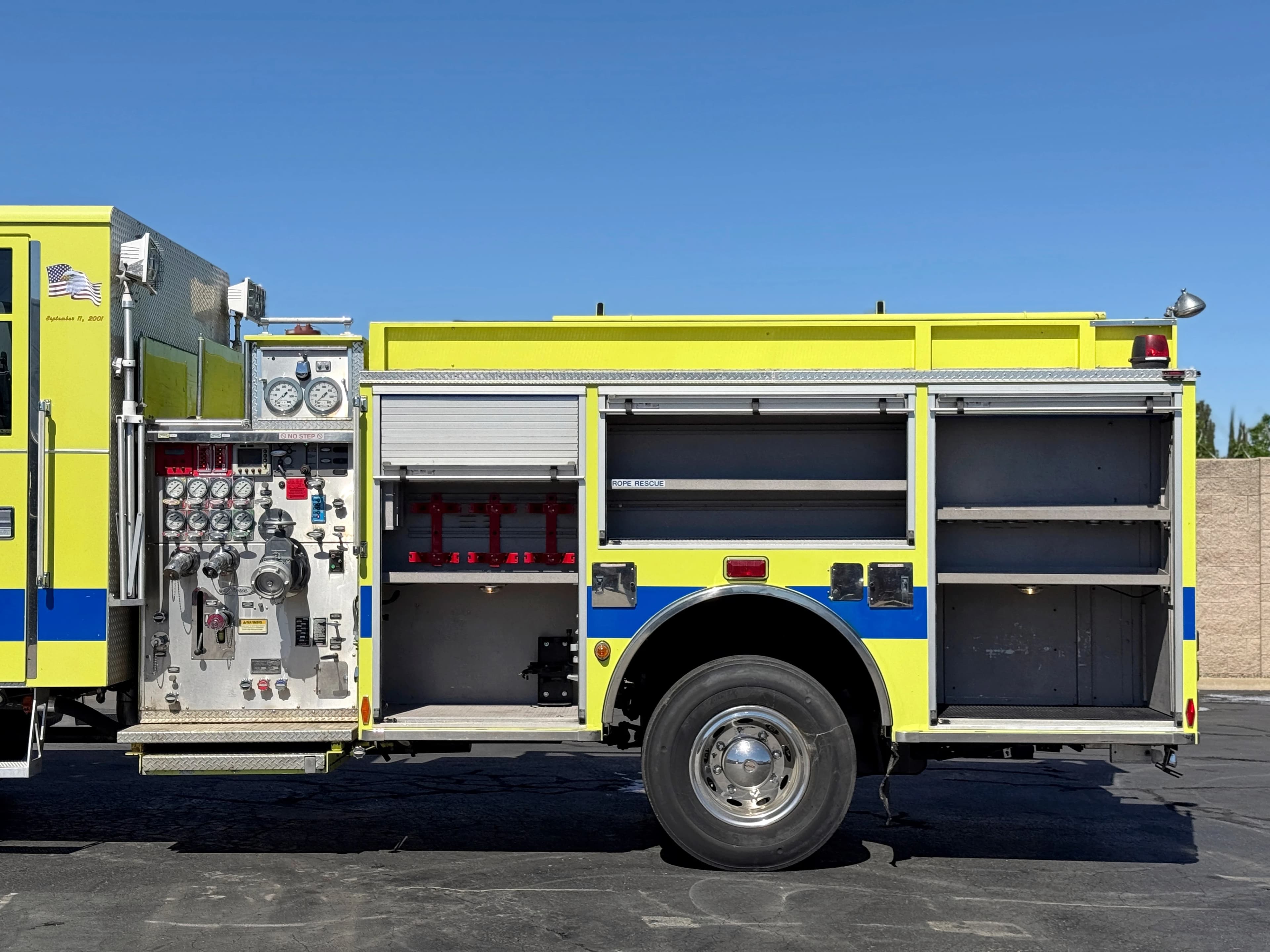 2003 Pierce Dash 4x4 Pumper Fire Truck