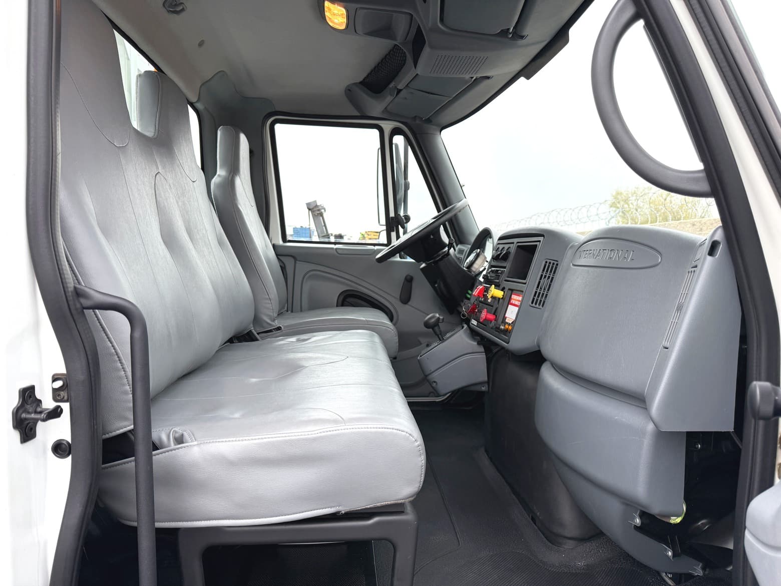 2005 International 4X4 7300 Altec AM855 Bucket Truck