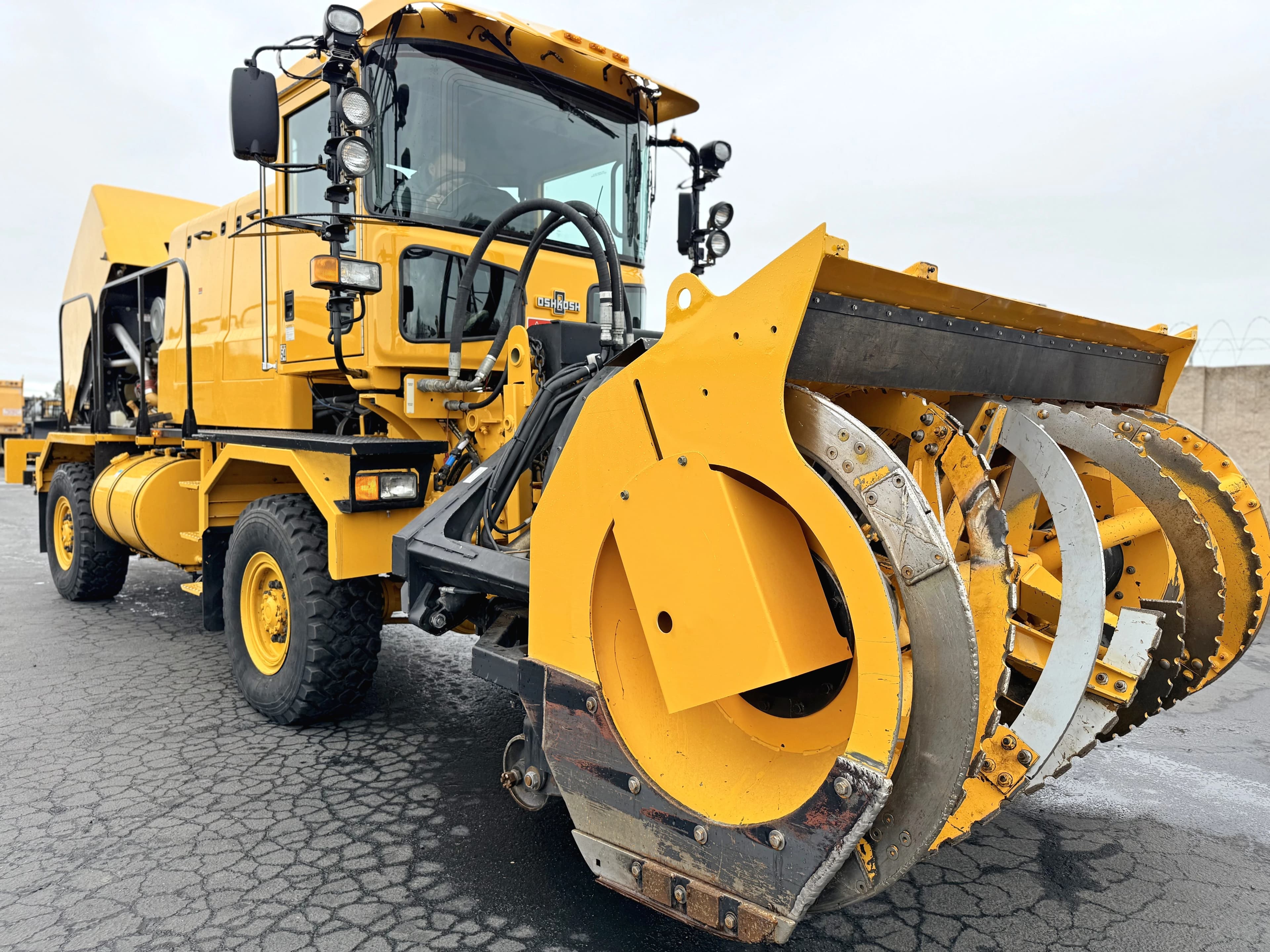 2009 Oshkosh H-Series Snow Removal Blower