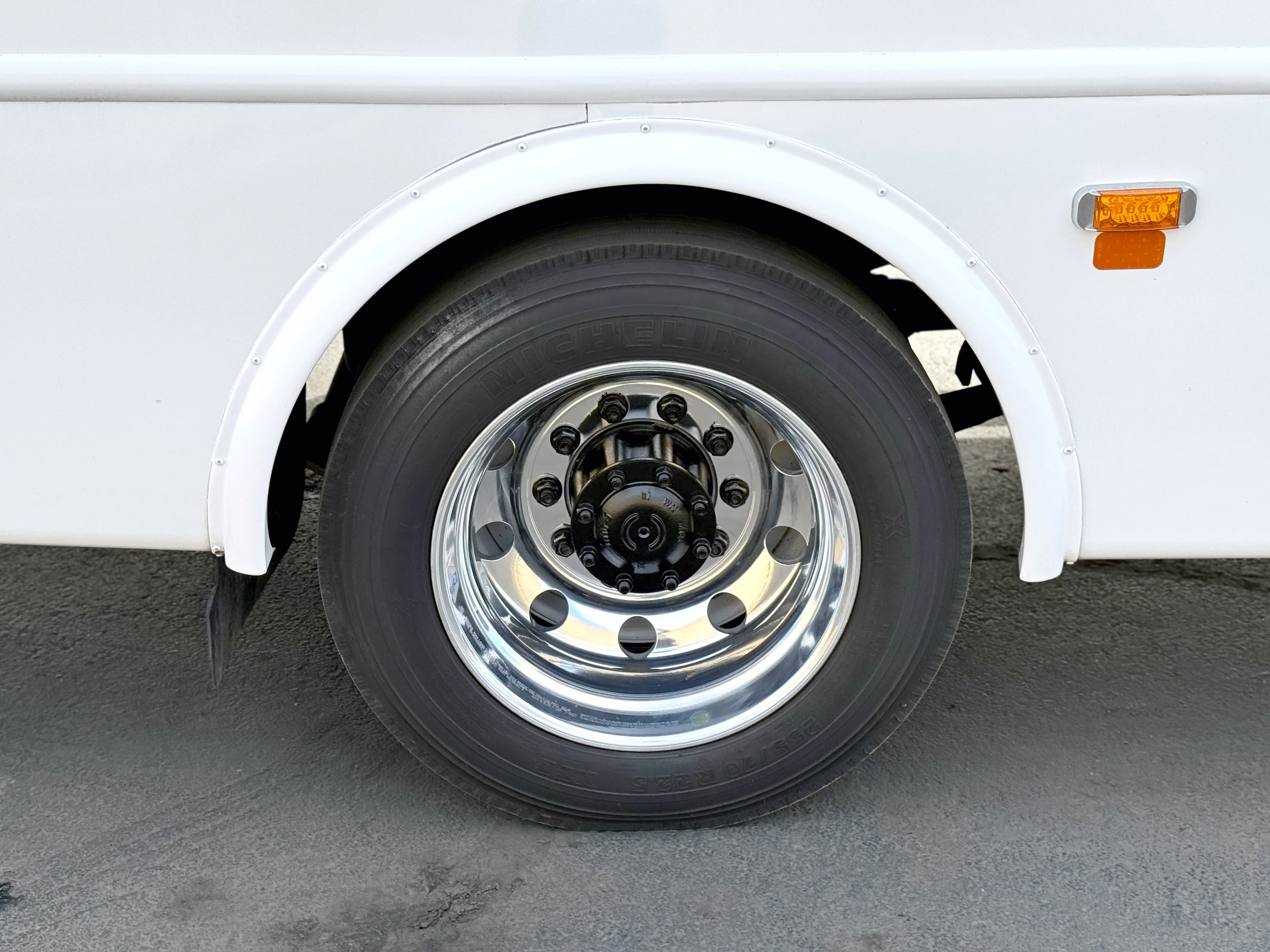 2023 Freightliner Glaval Legacy 35 Shuttle Bus