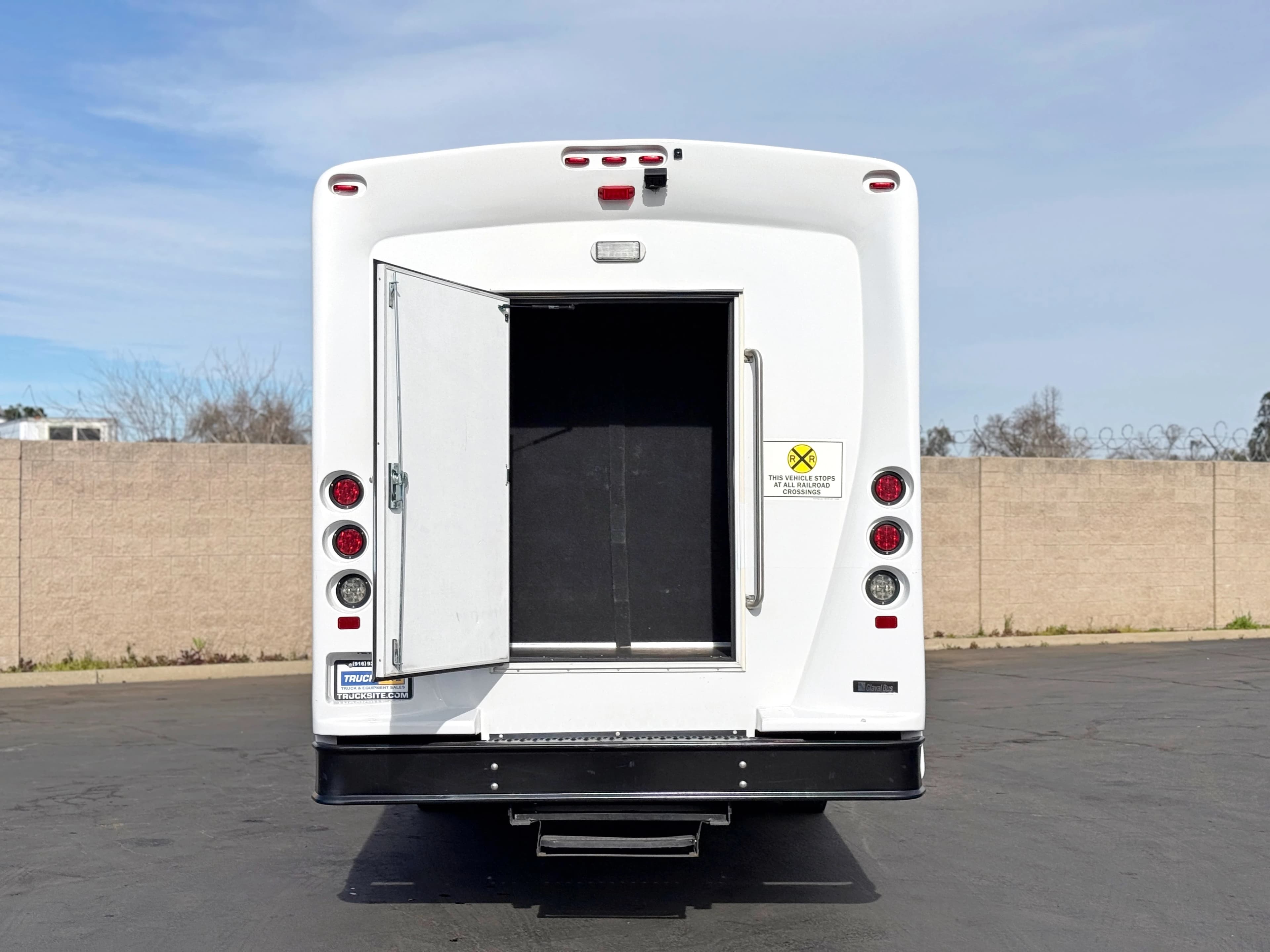 2023 Freightliner Glaval Legacy 35 Shuttle Bus