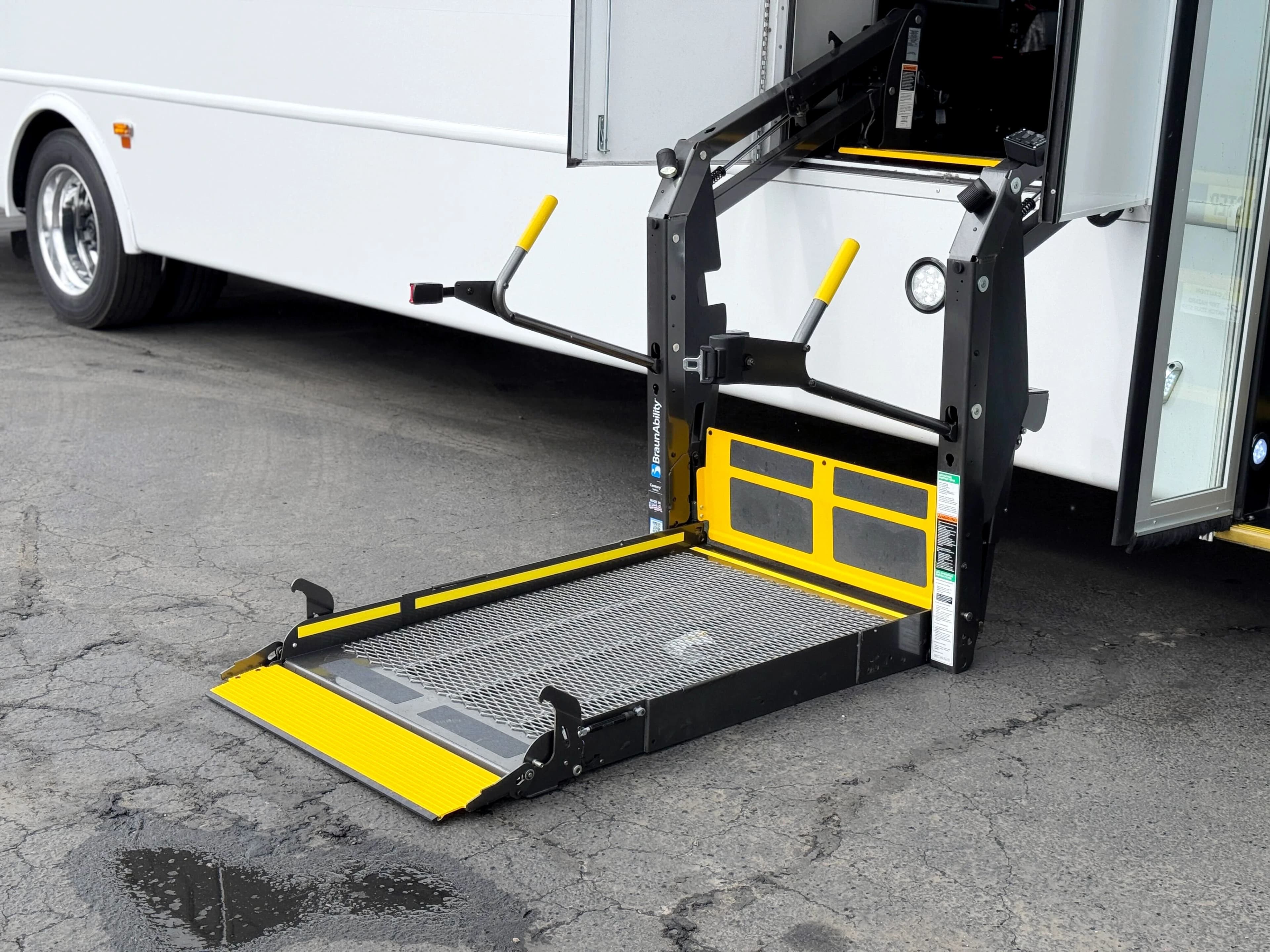 2023 Freightliner Glaval Legacy 35 Shuttle Bus