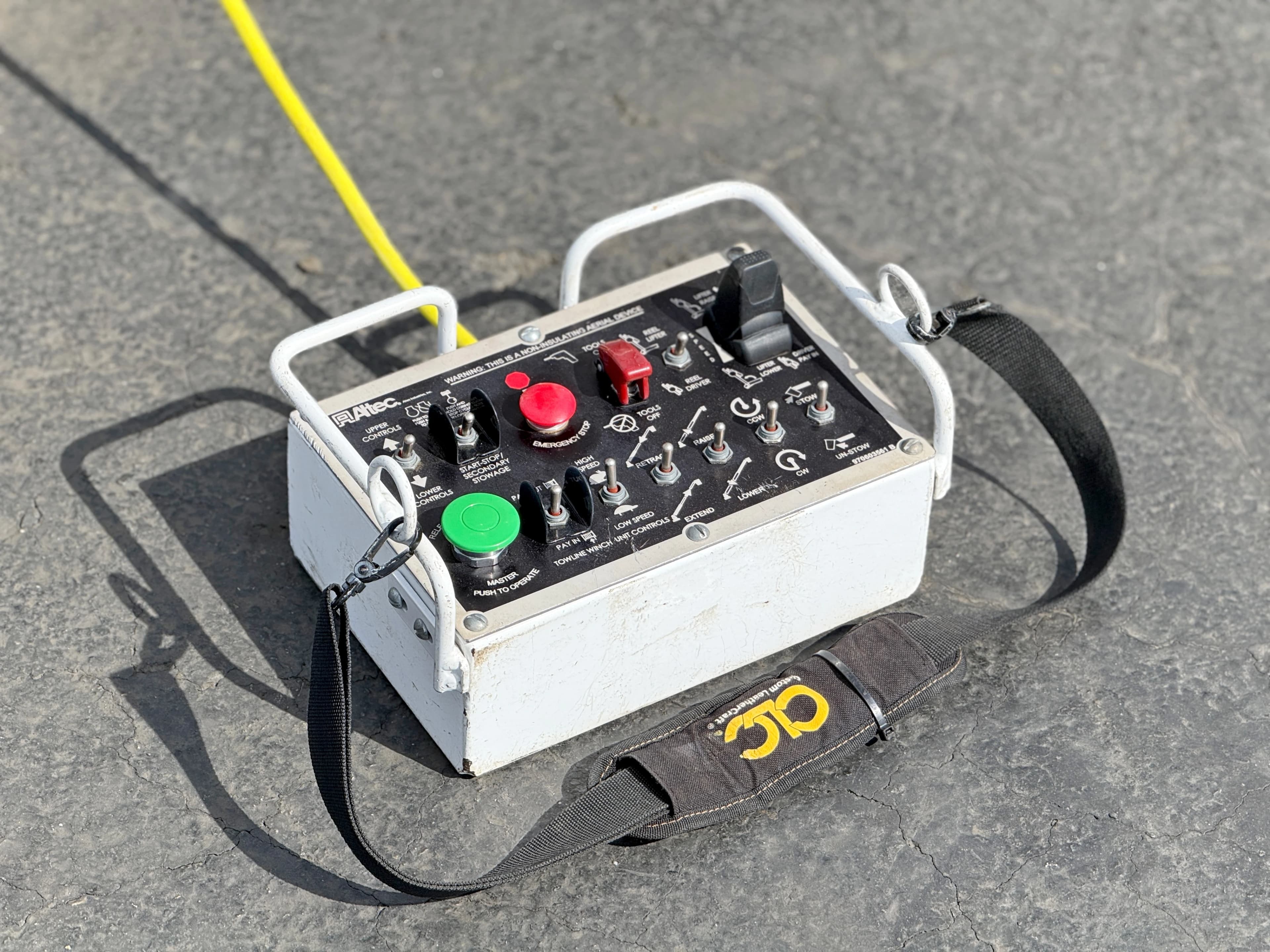 2022 Freightliner M2 106 Altec T40P Aerial Cable Placer