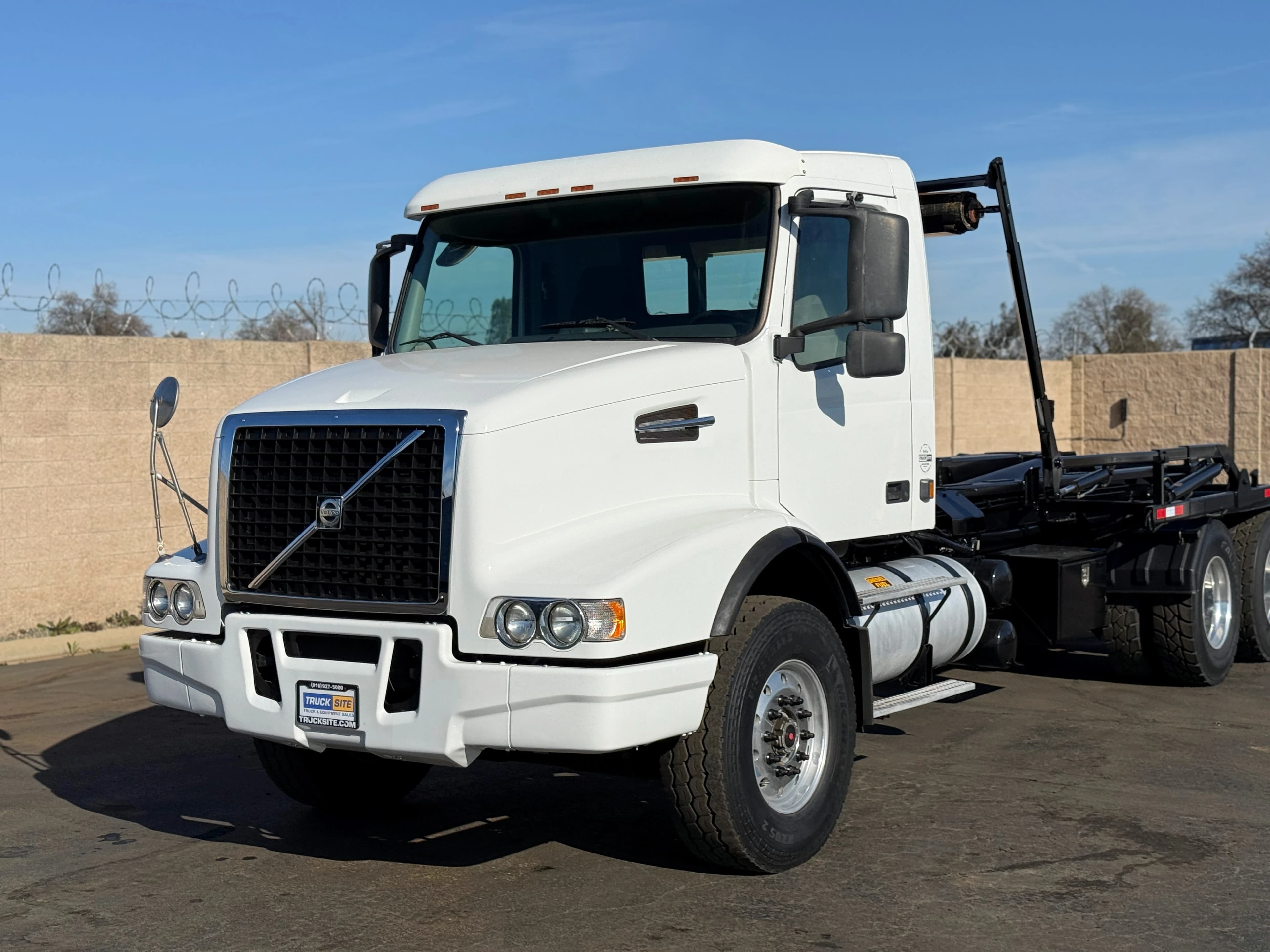 2005 Volvo VHD Swaploader SL-405 Hooklift Hoist Truck