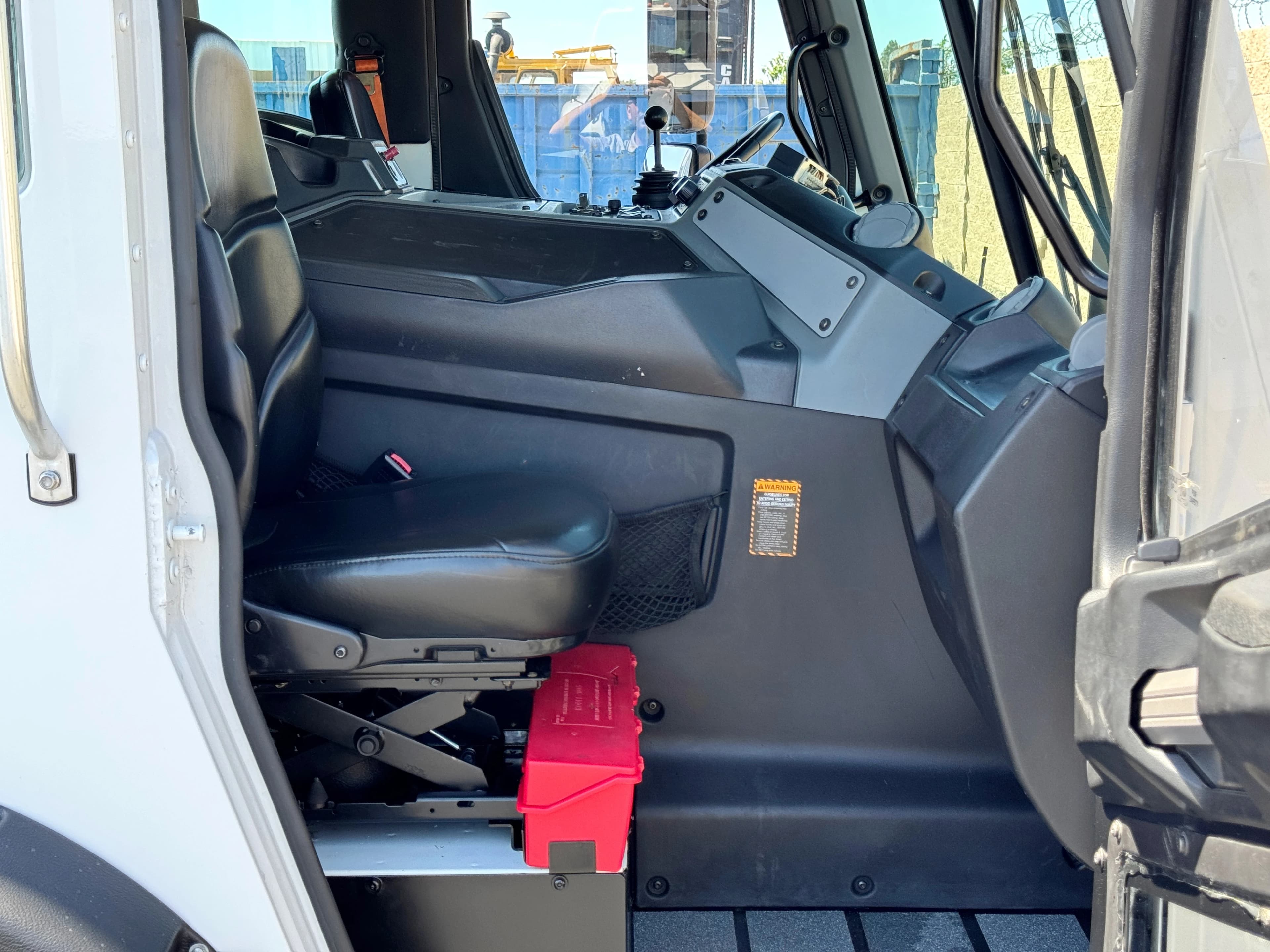 2017 Mack LR600 McNeilus CNG 40 YD Front Loader