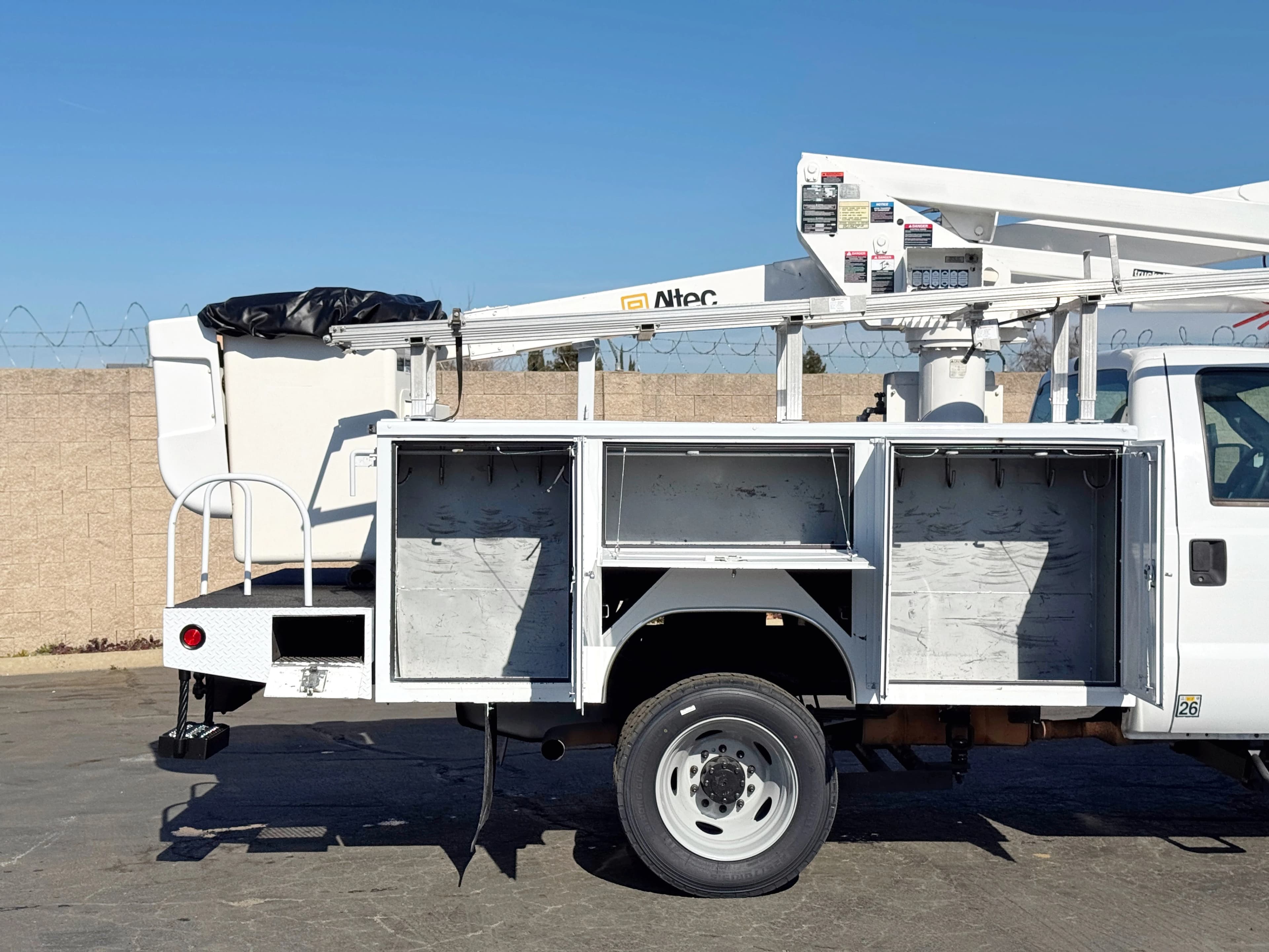 2015 Ford F550 Altec AT37G Articulating Bucket Truck