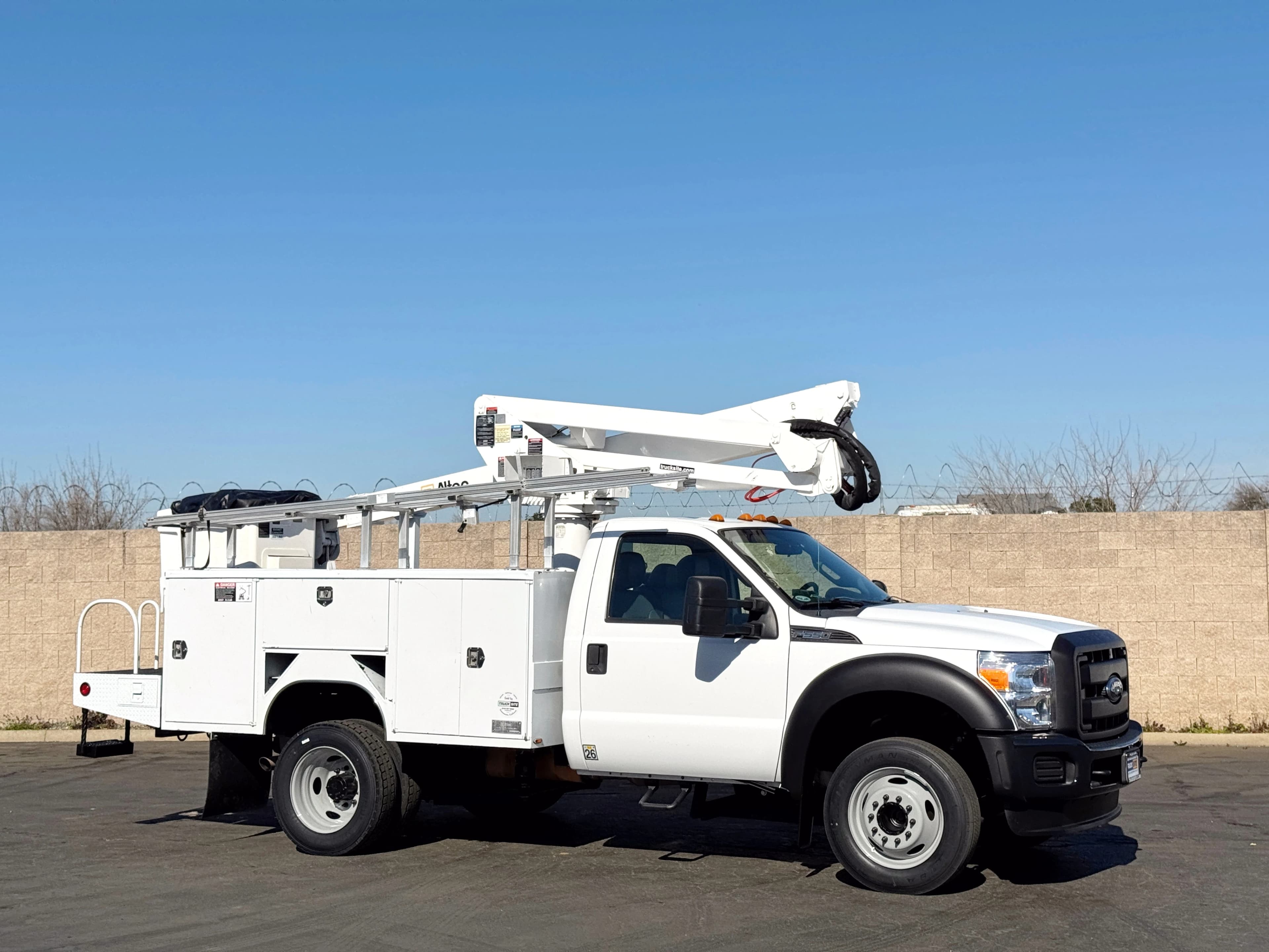 2015 Ford F550 Altec AT37G Articulating Bucket Truck
