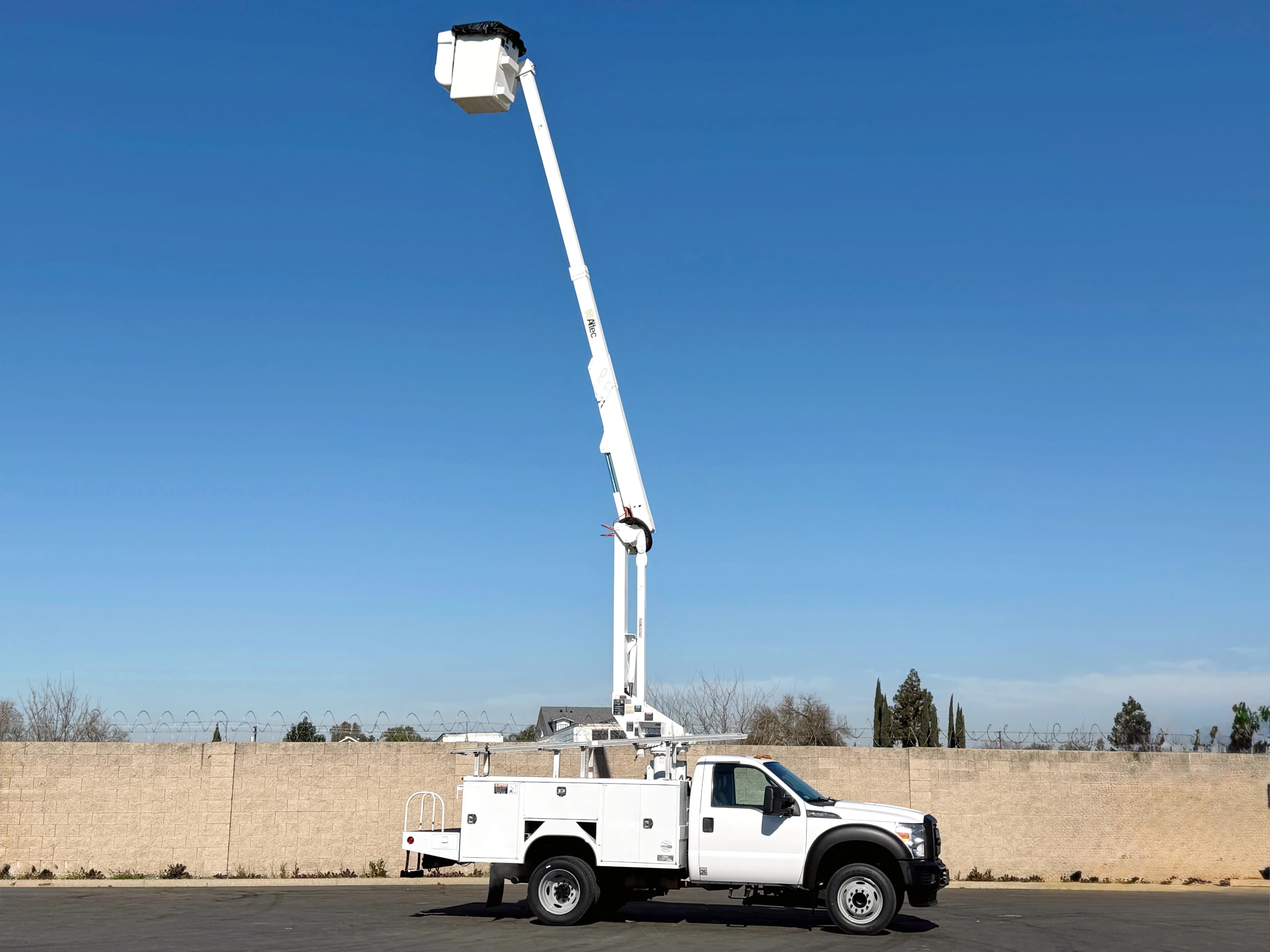2015 Ford F550 Altec AT37G Articulating Bucket Truck