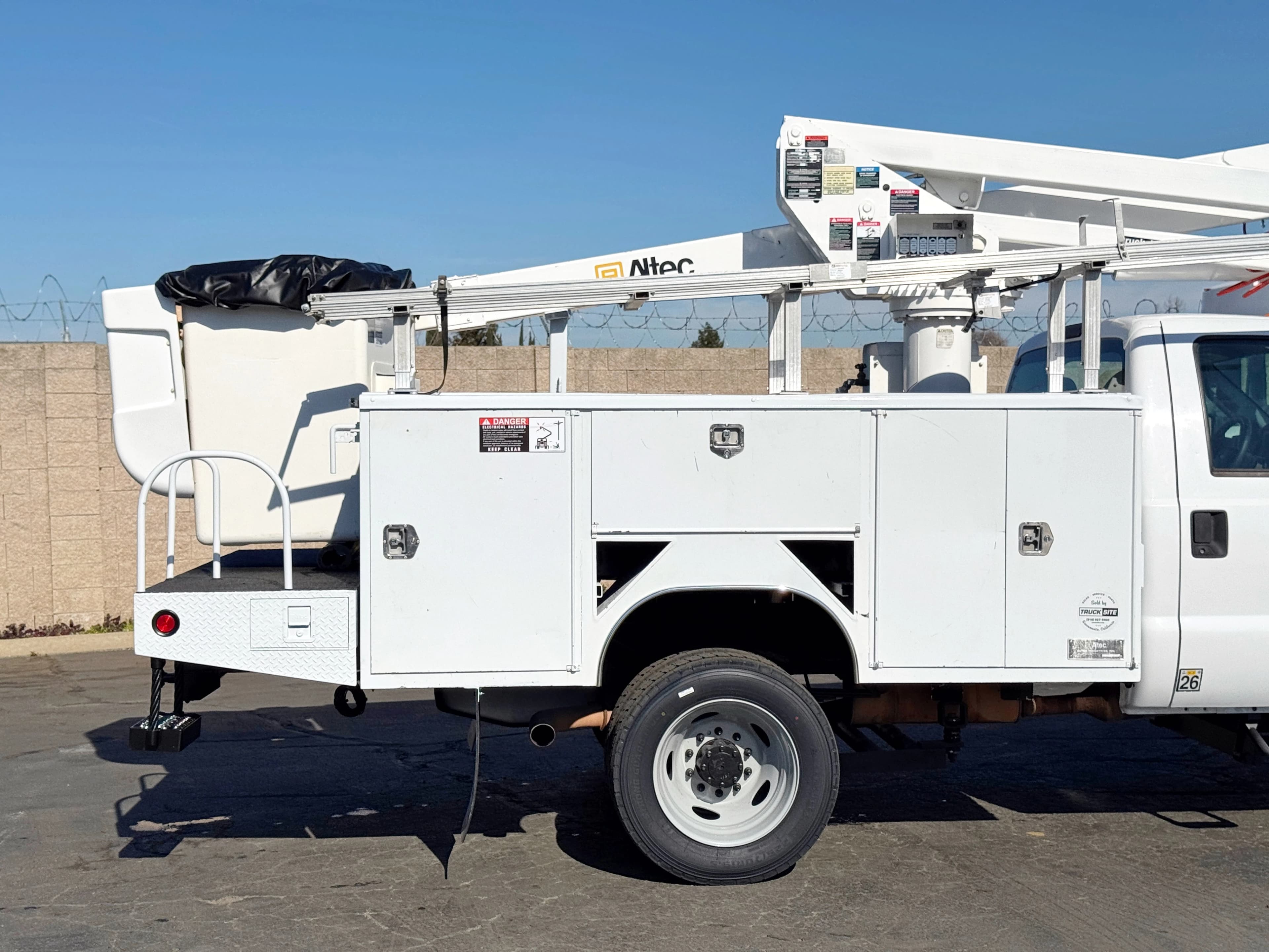 2015 Ford F550 Altec AT37G Articulating Bucket Truck