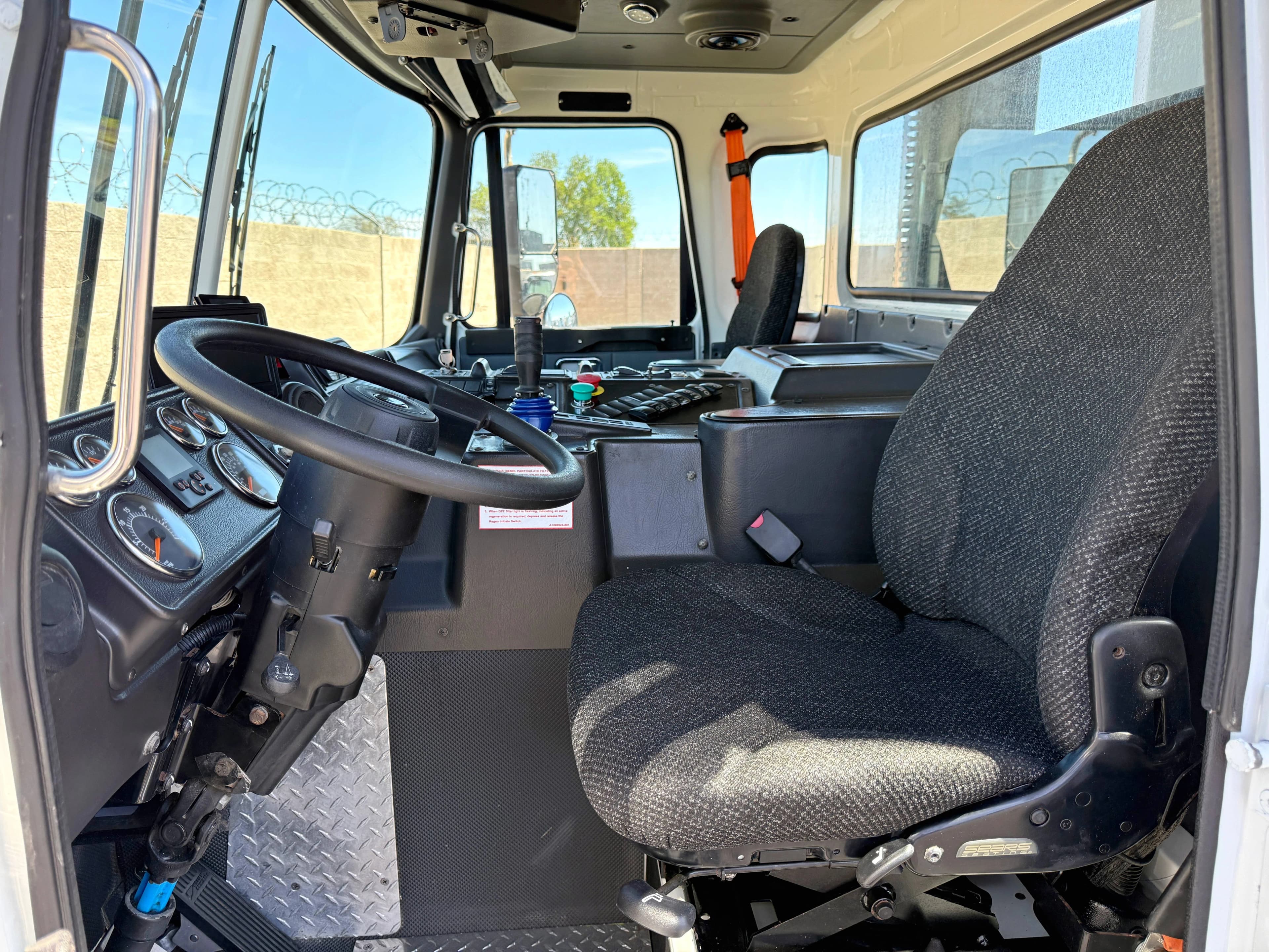 2016 Autocar New Way Mammoth 40 YD Front Load Garbage Truck