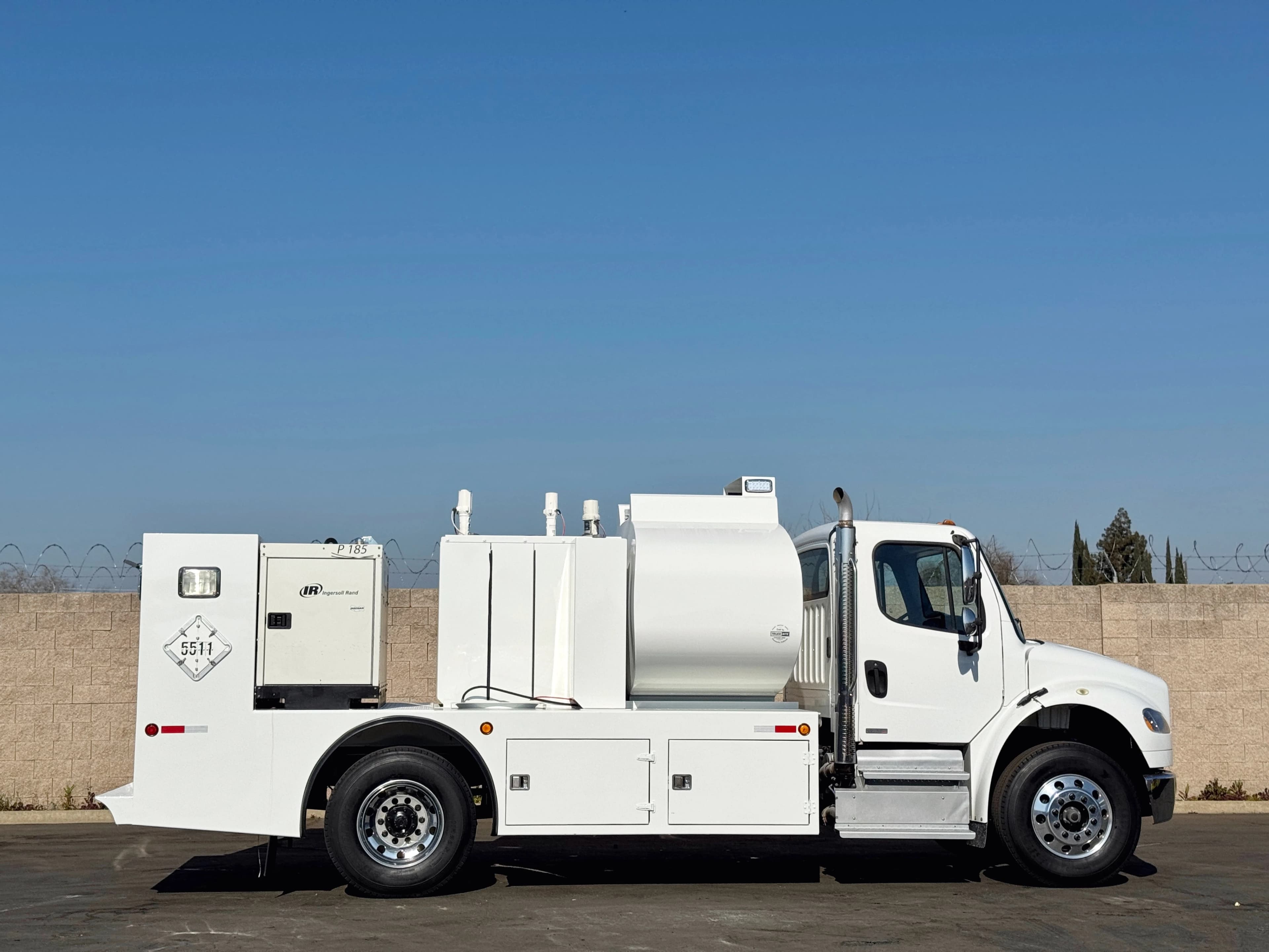 2012 Freightliner M2 Valew Fuel / Lube Truck