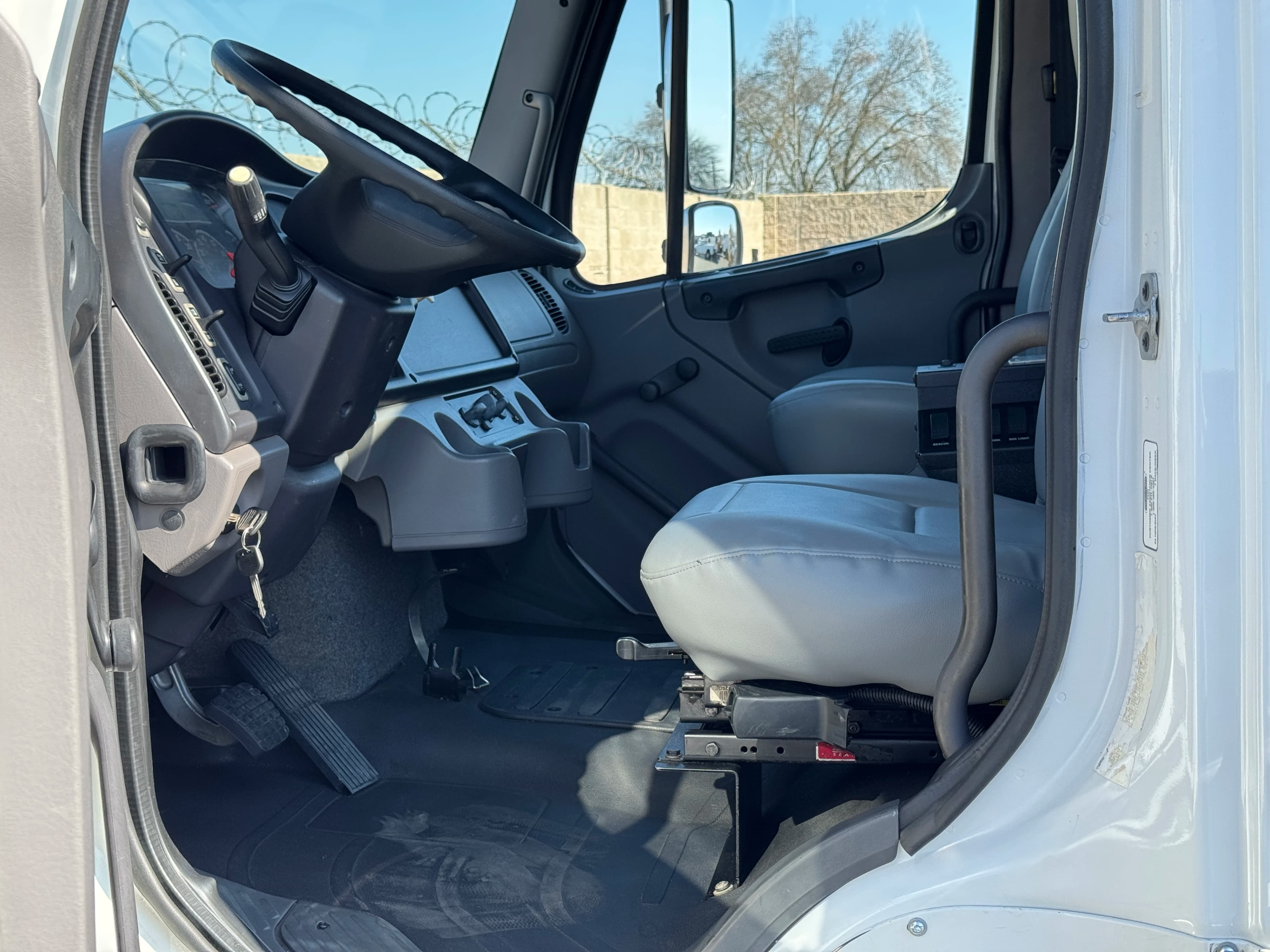 2012 Freightliner M2 Valew Fuel / Lube Truck