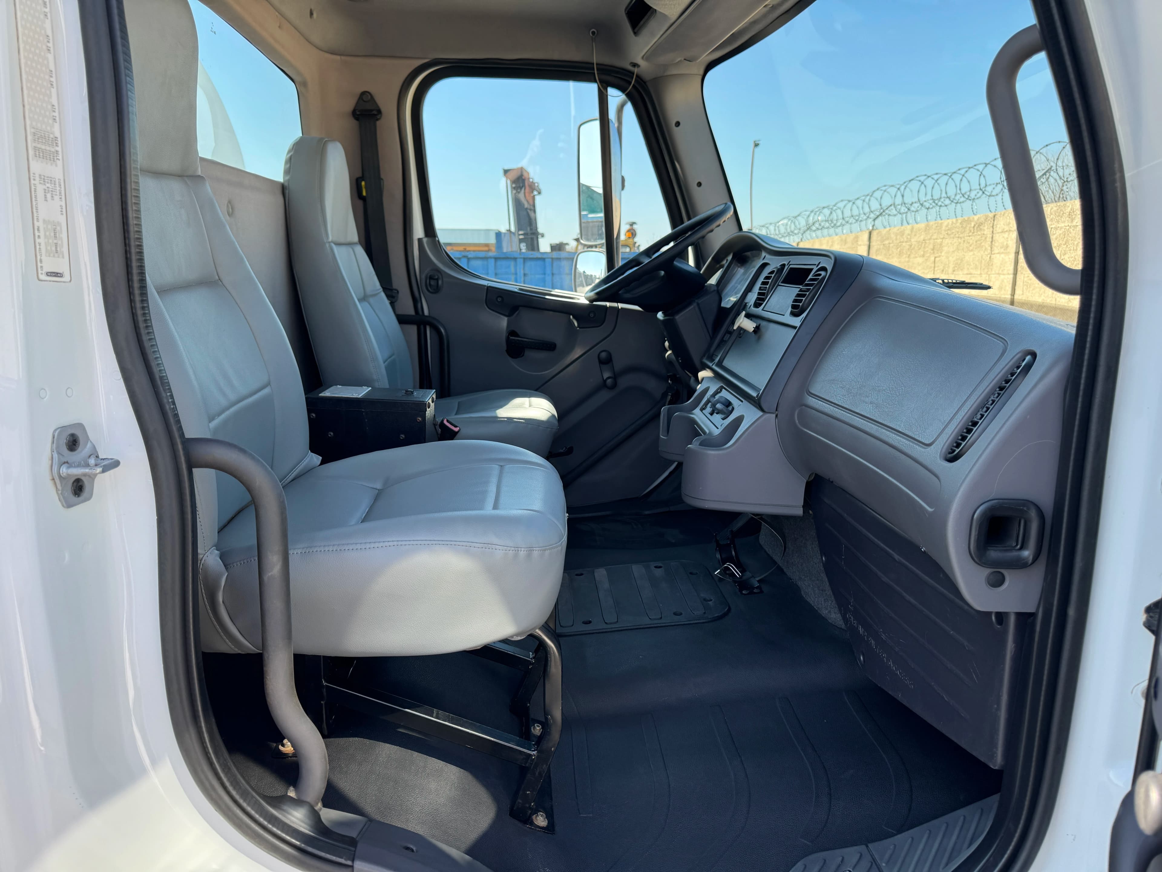 2012 Freightliner M2 Valew Fuel / Lube Truck