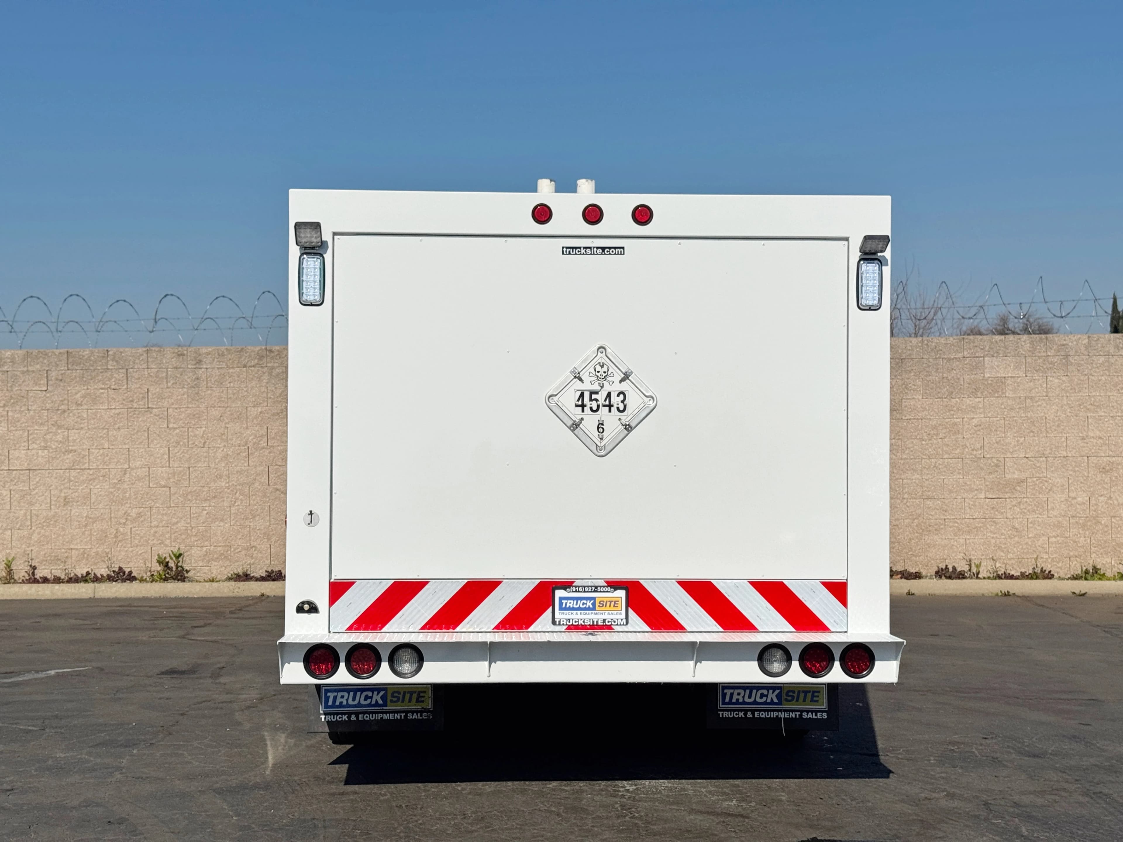 2012 Freightliner M2 Valew Fuel / Lube Truck