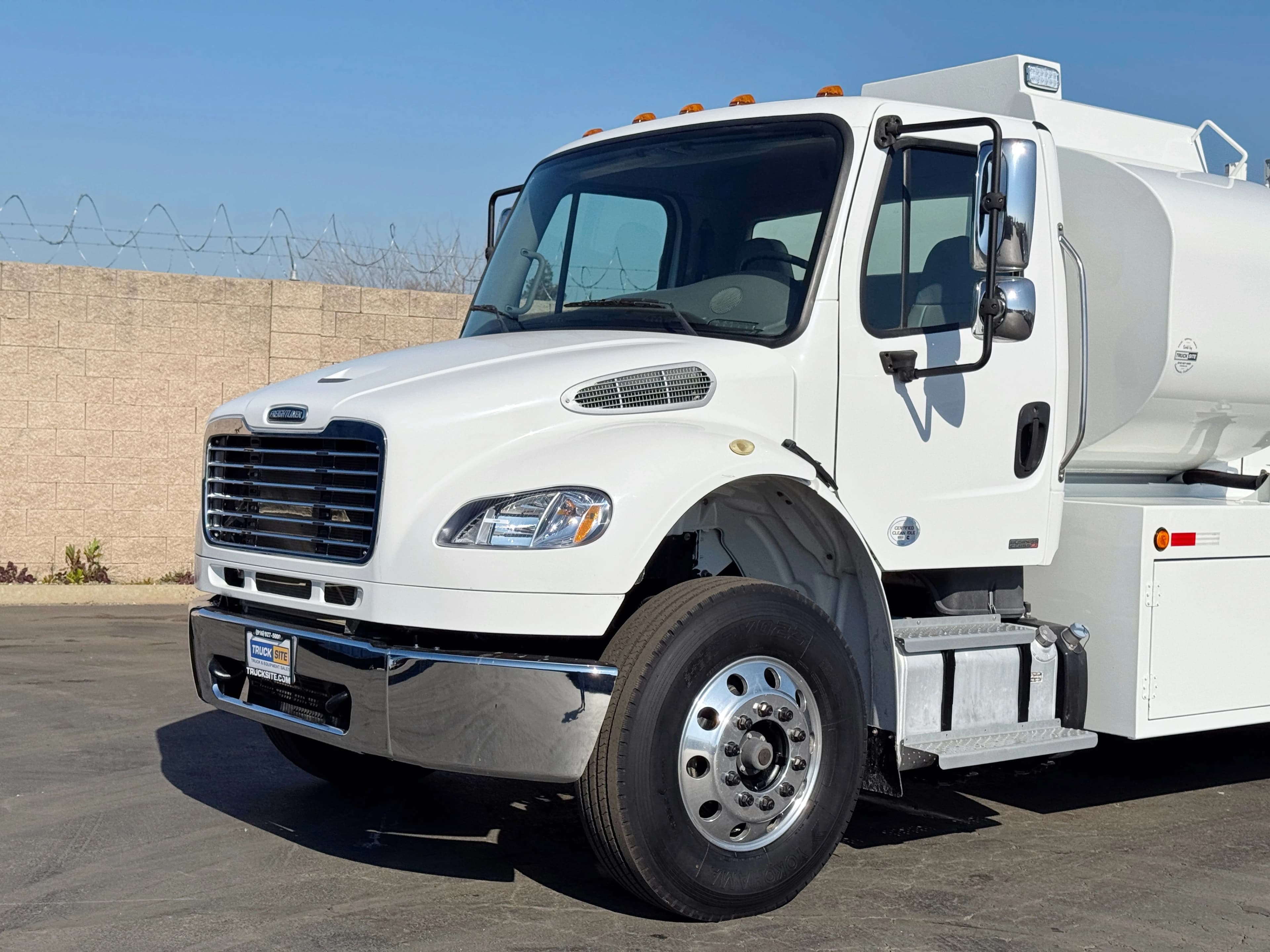 2012 Freightliner M2 Valew Fuel / Lube Truck