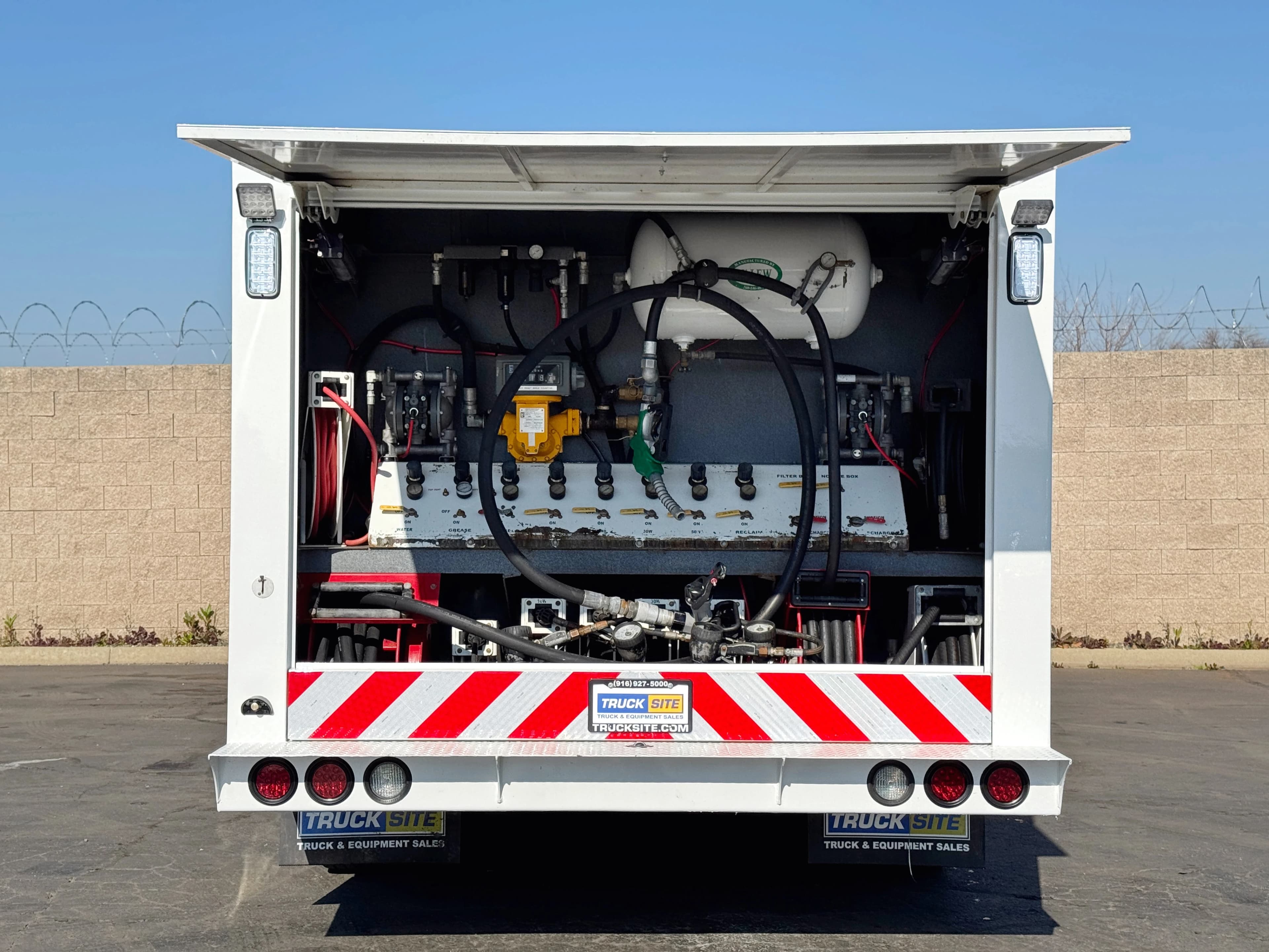 2012 Freightliner M2 Valew Fuel / Lube Truck
