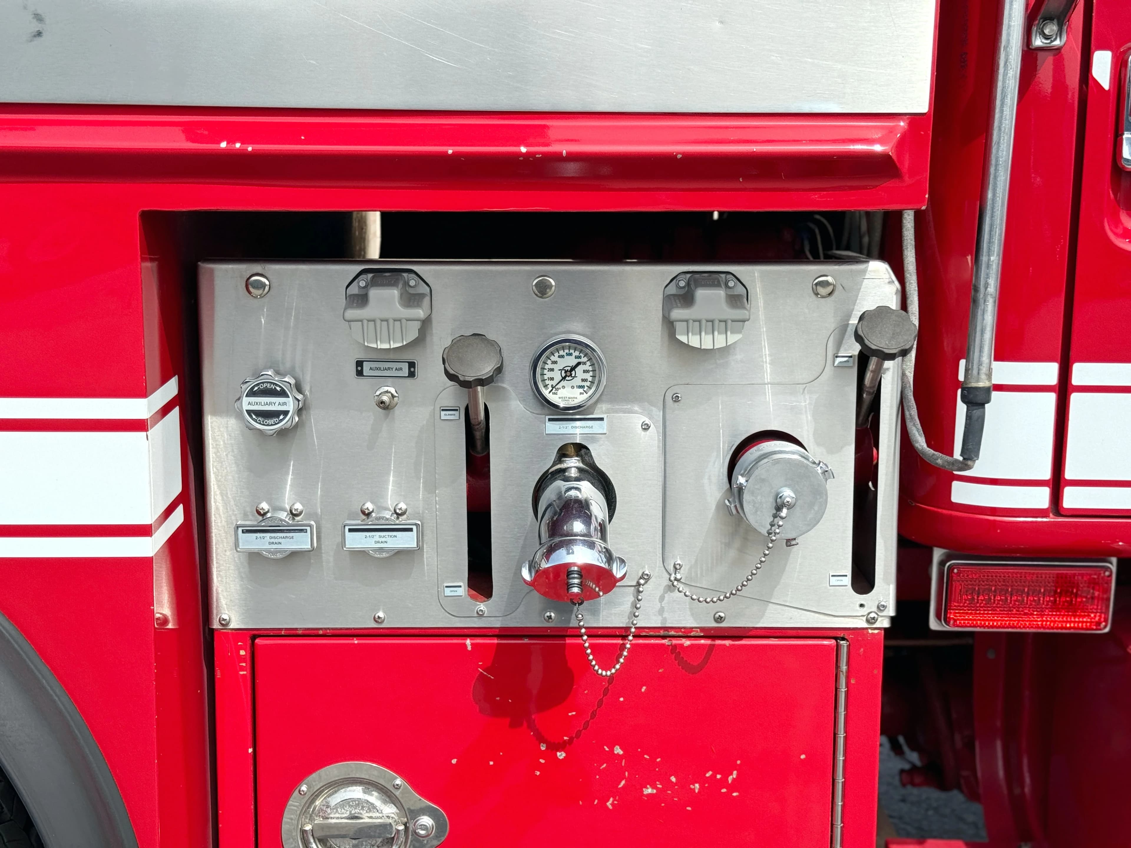 2001 International 4800 4x4 Type 3 Fire Pumper