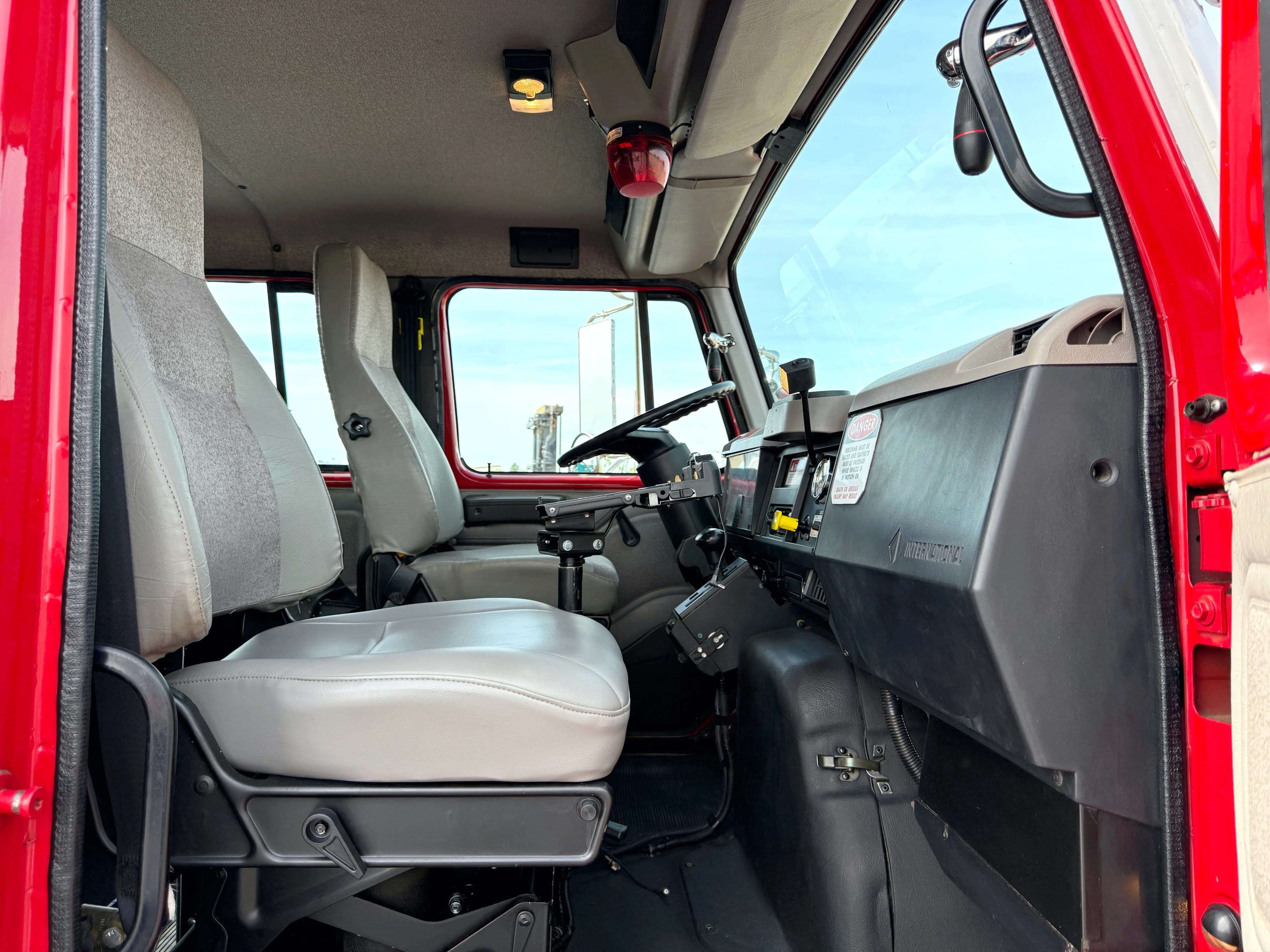 2001 International 4800 4x4 Type 3 Fire Pumper