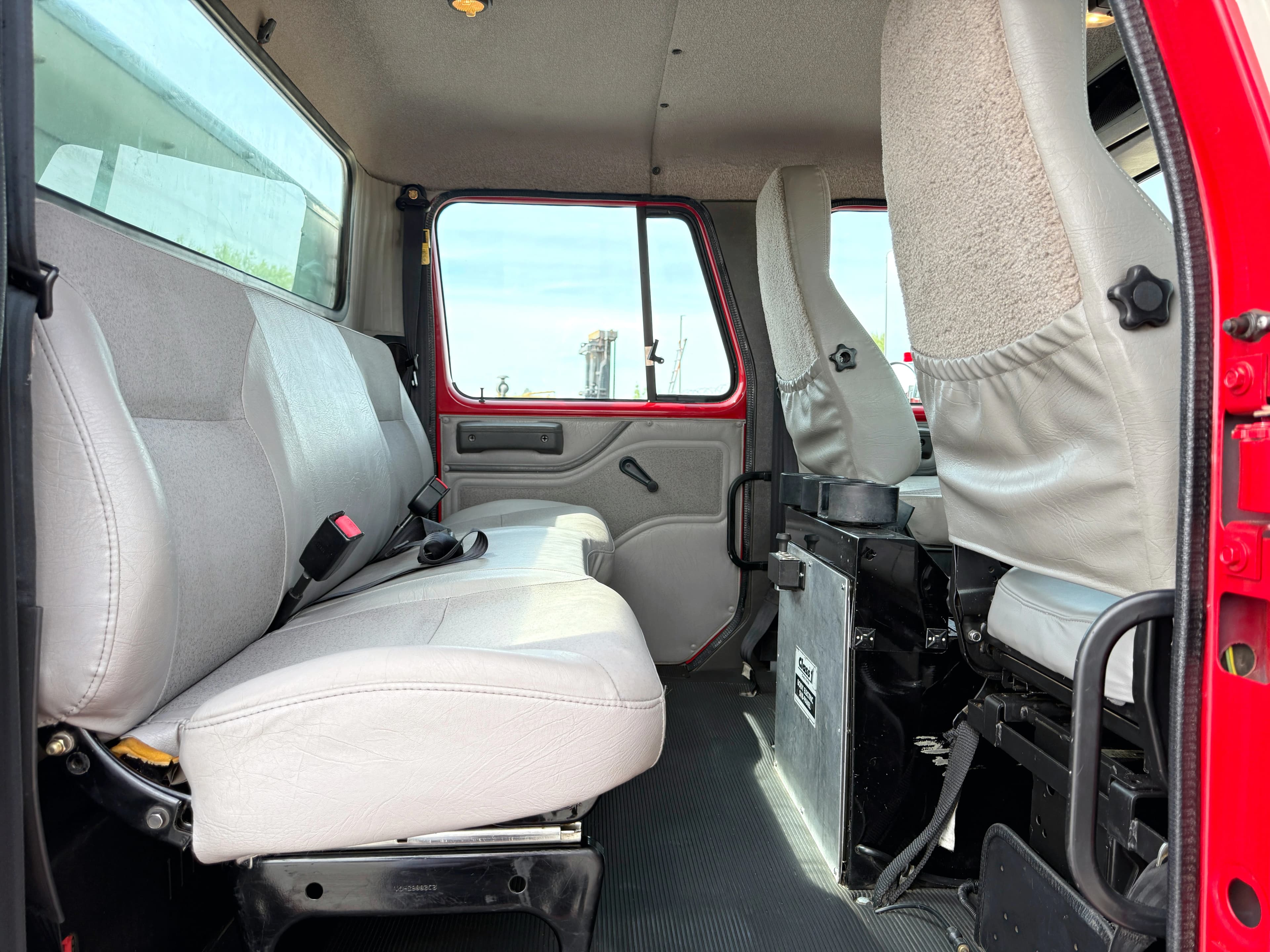 2001 International 4800 4x4 Type 3 Fire Pumper