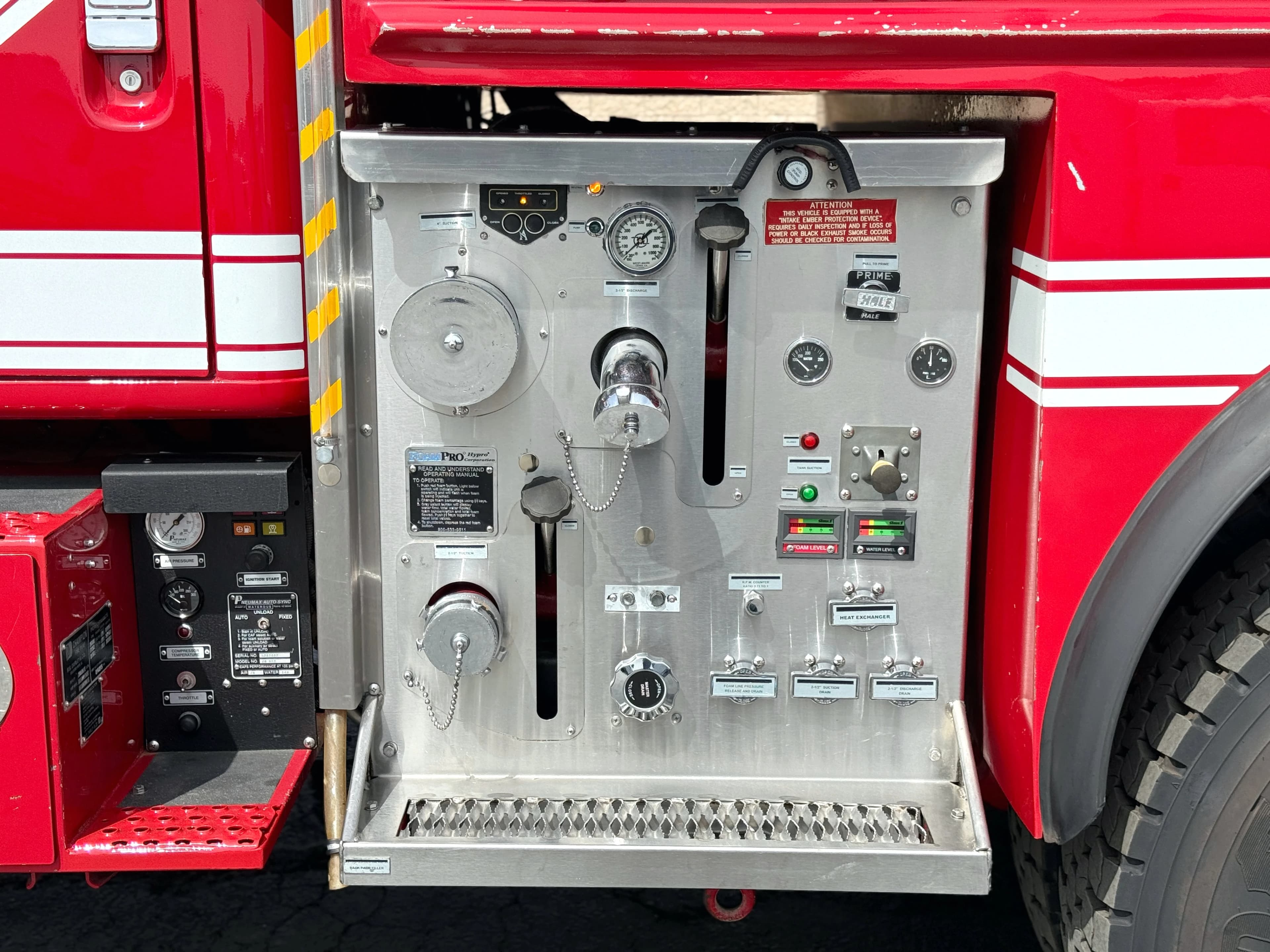 2001 International 4800 4x4 Type 3 Fire Pumper