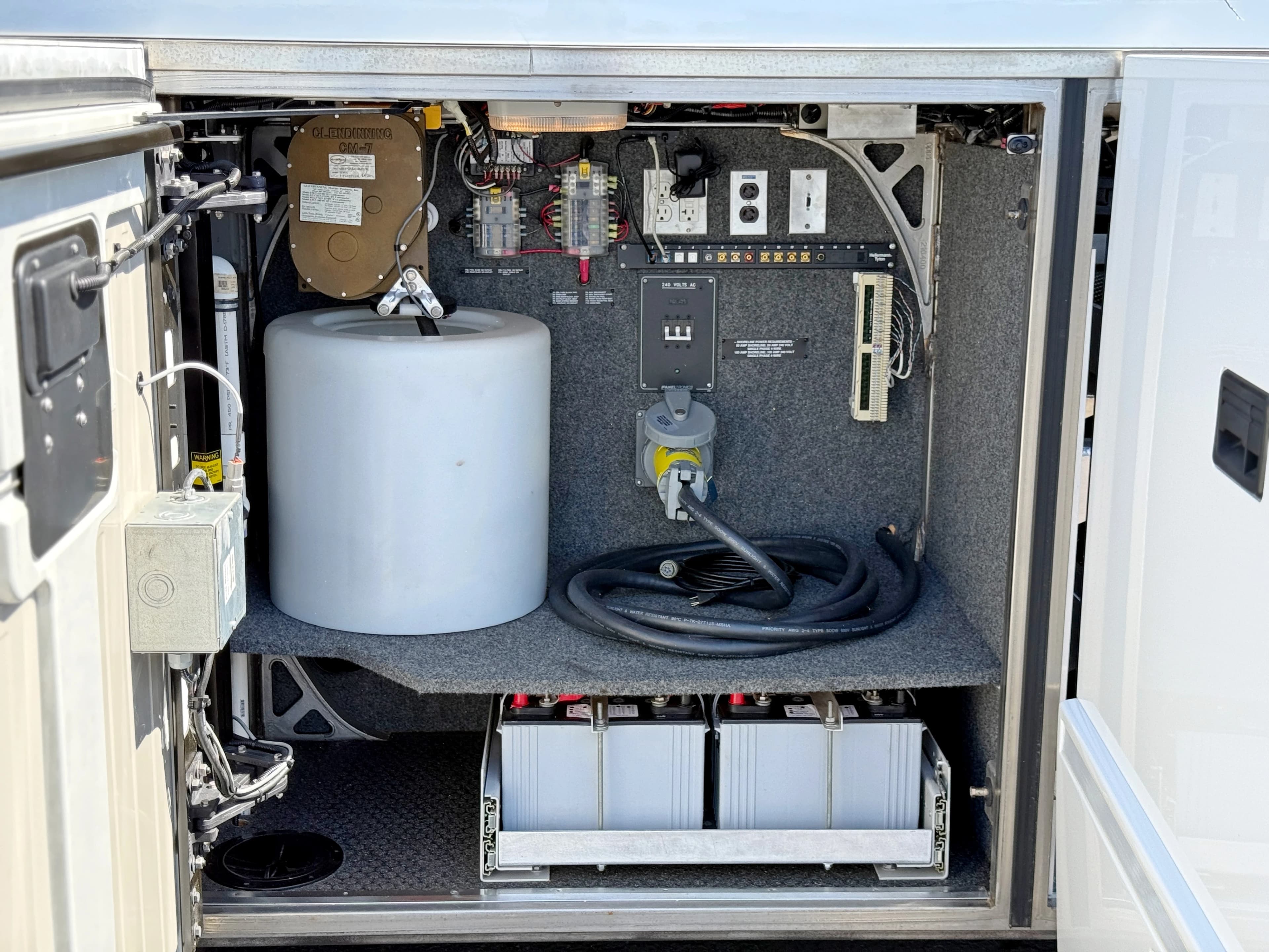 2011 Prevost H3-45 VIP Mobile Communications Unit