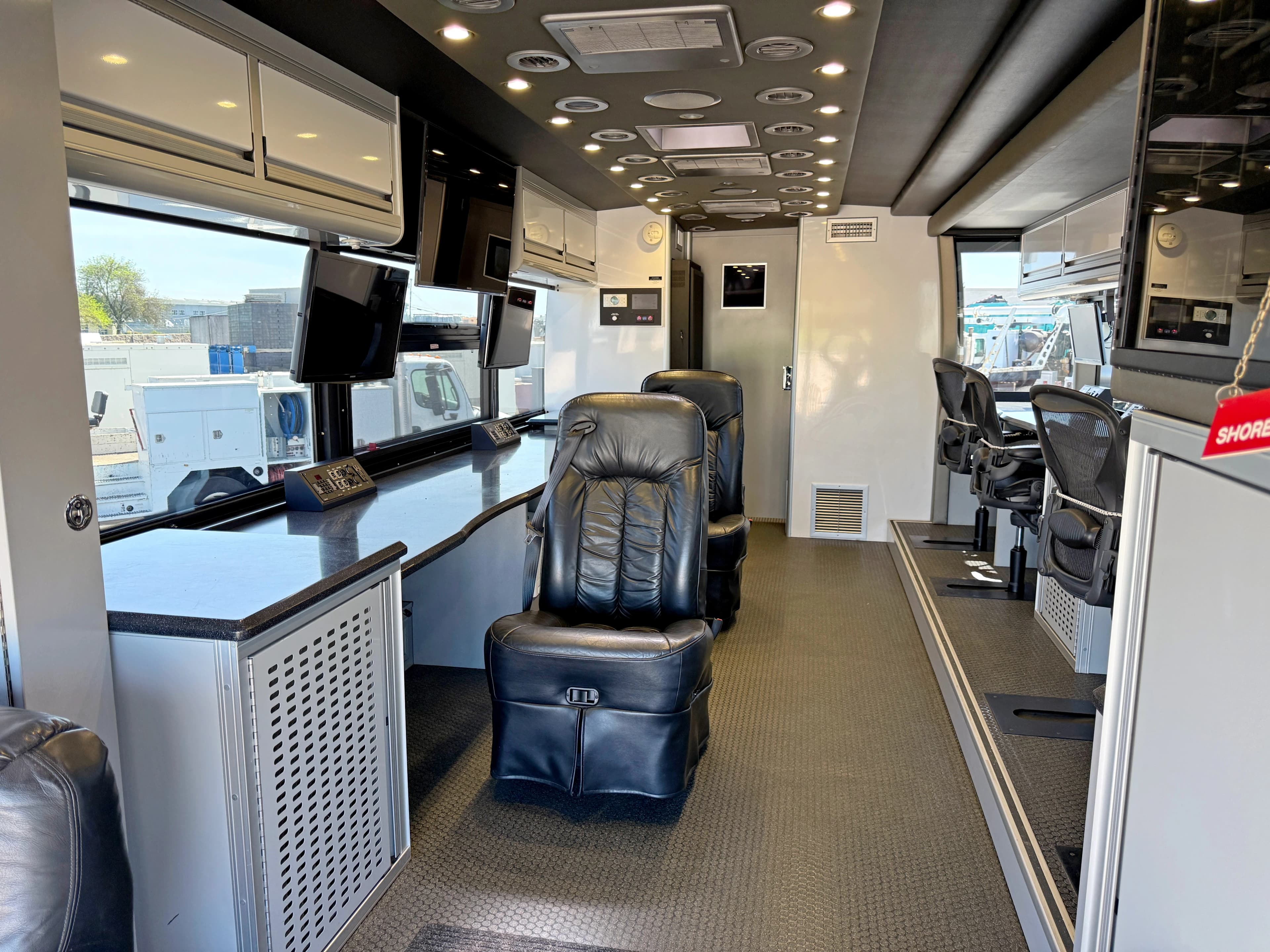 2011 Prevost H3-45 VIP Mobile Communications Unit