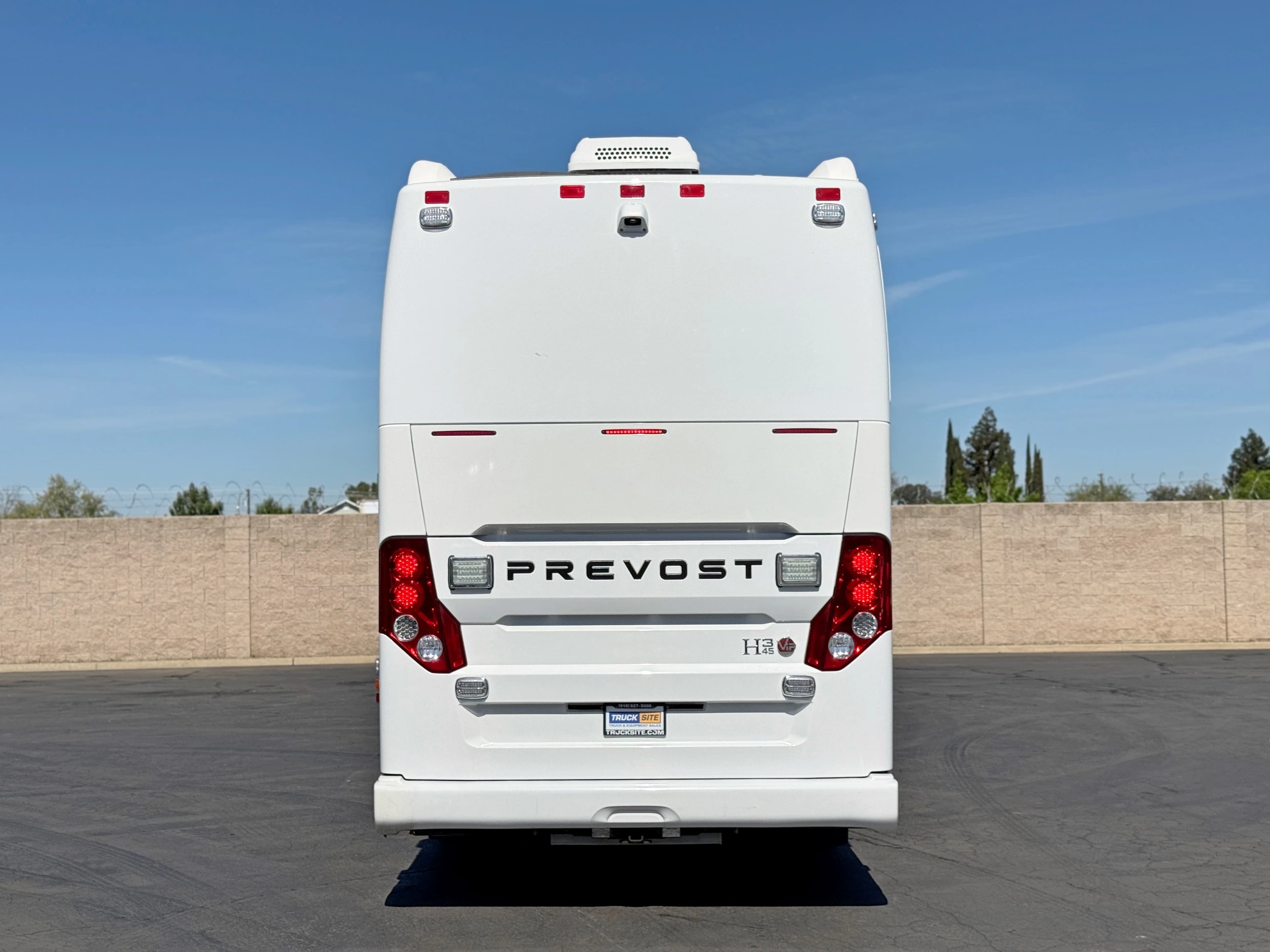 2011 Prevost H3-45 VIP Mobile Communications Unit