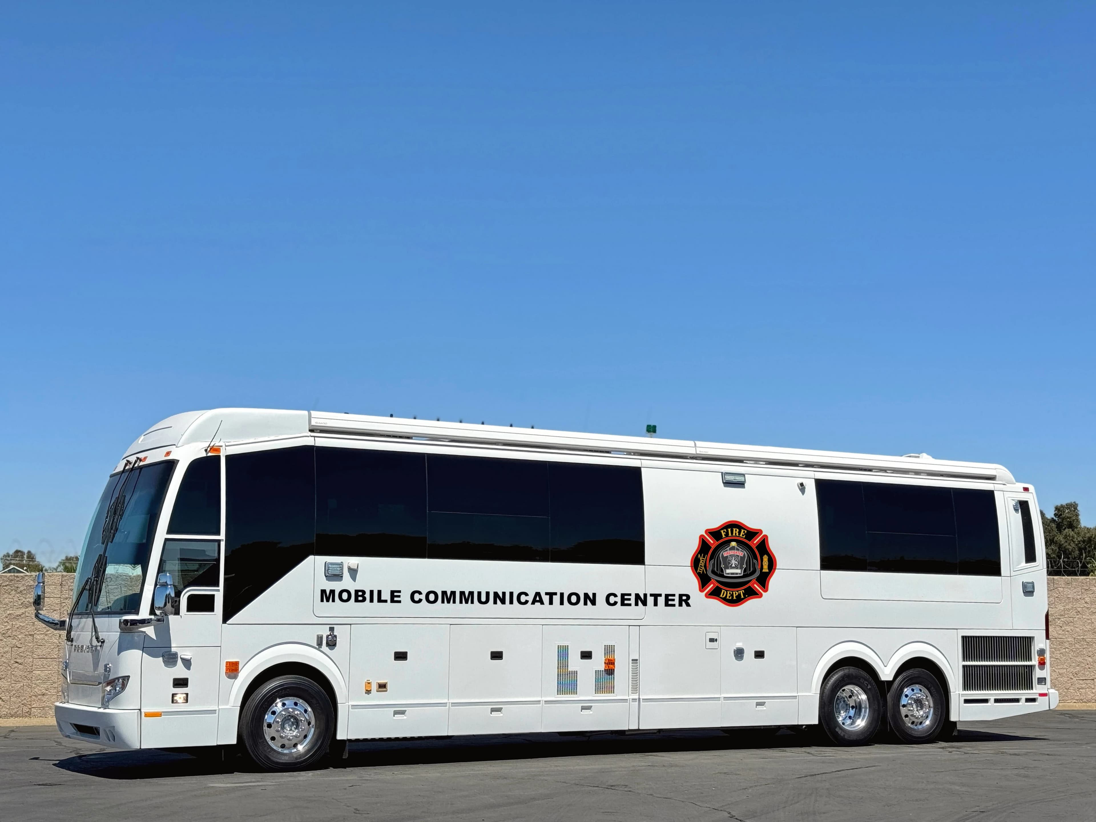 2011 Prevost H3-45 VIP Mobile Communications Unit