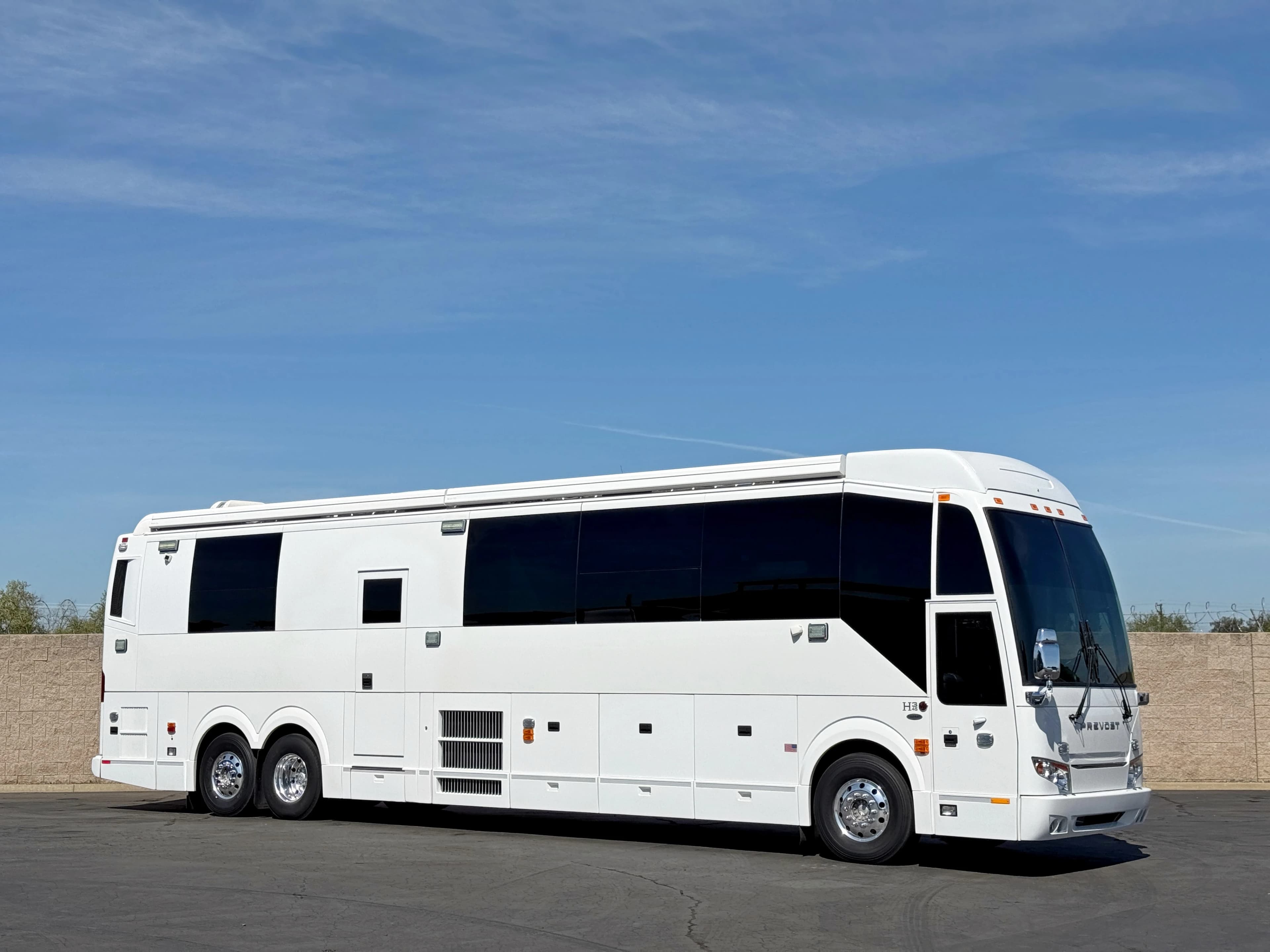 2011 Prevost H3-45 VIP Mobile Communications Unit