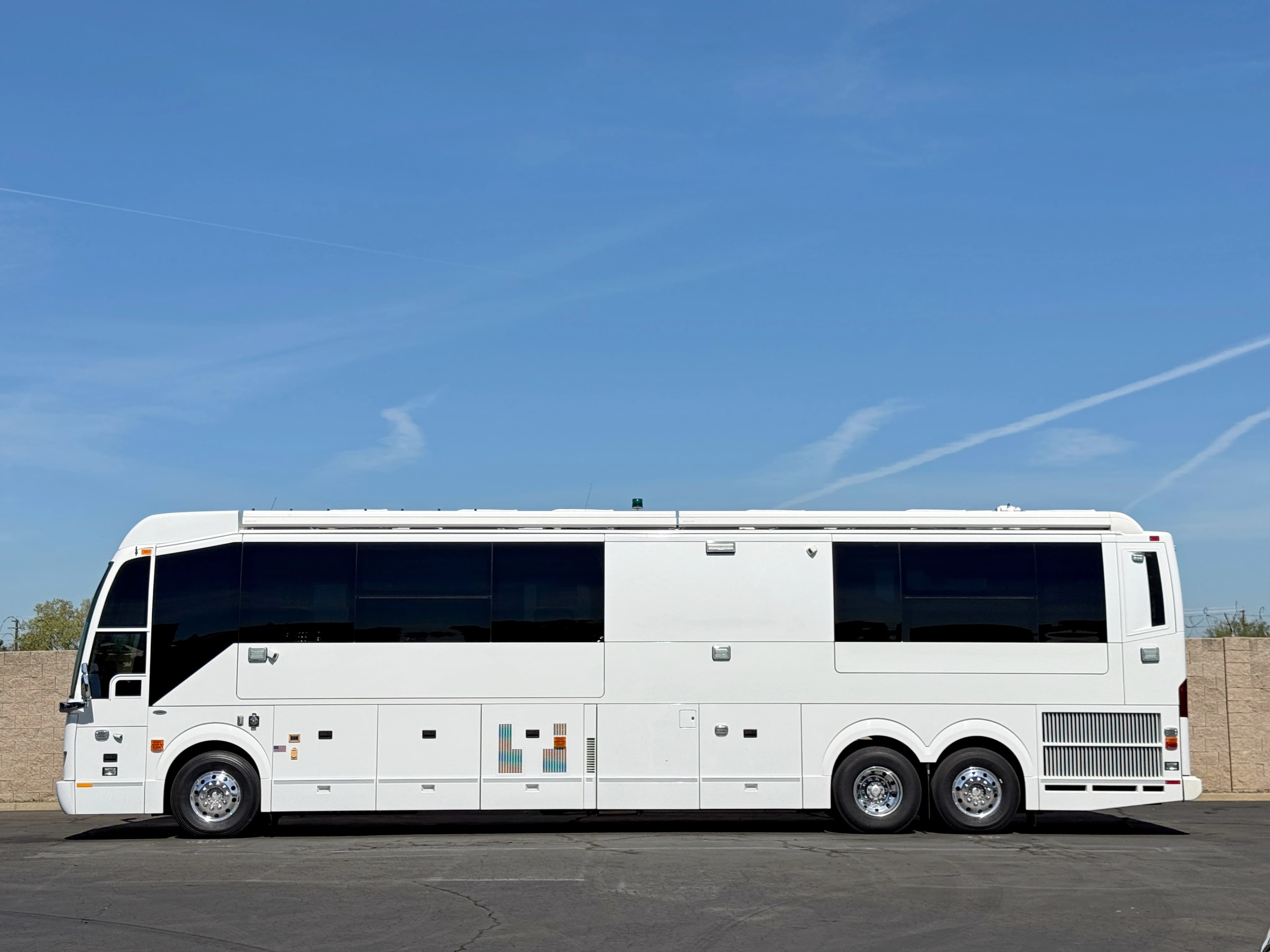 2011 Prevost H3-45 VIP Mobile Communications Unit
