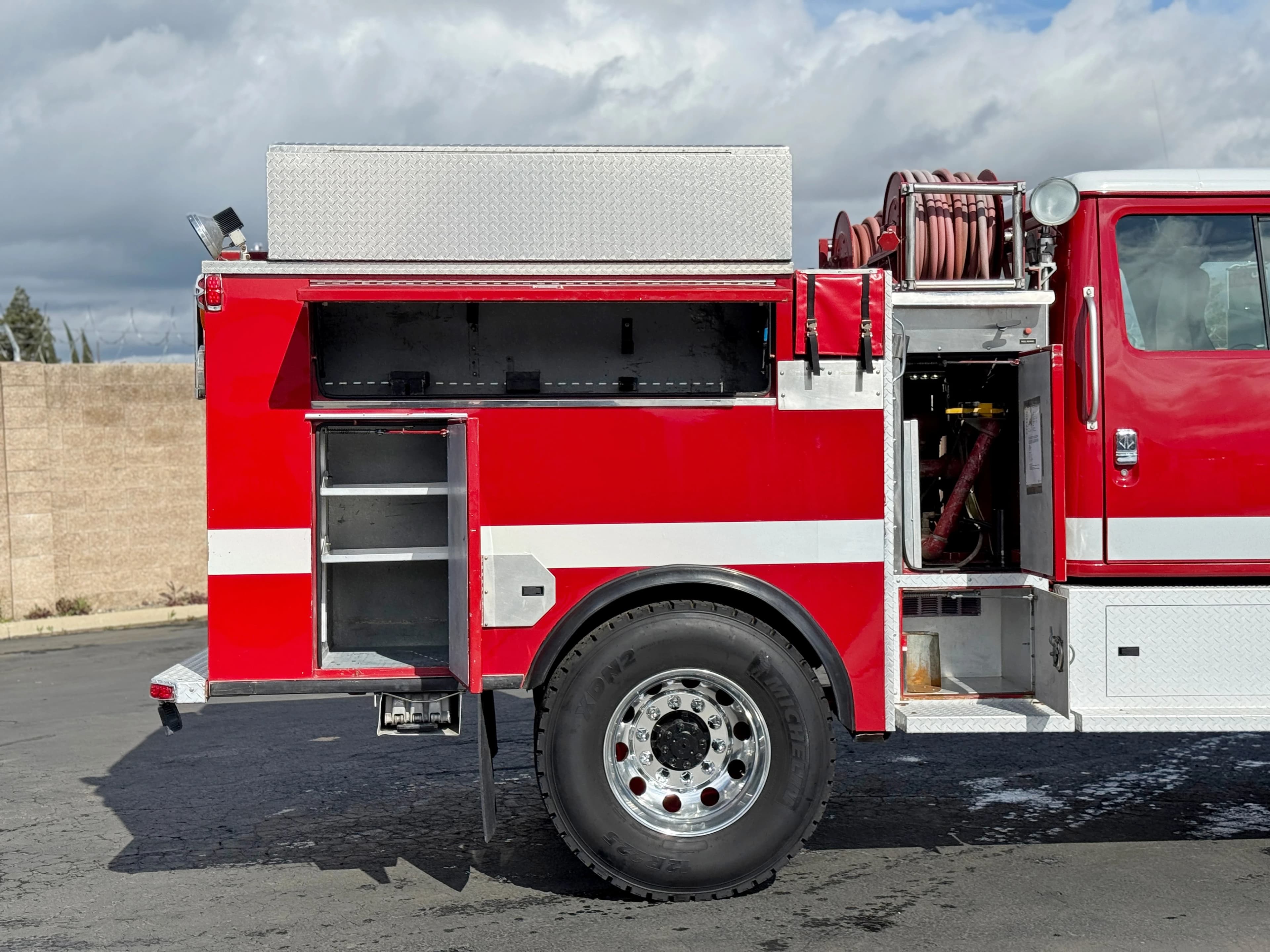 1996 International 4800 4x4 Type 3 Fire Pumper