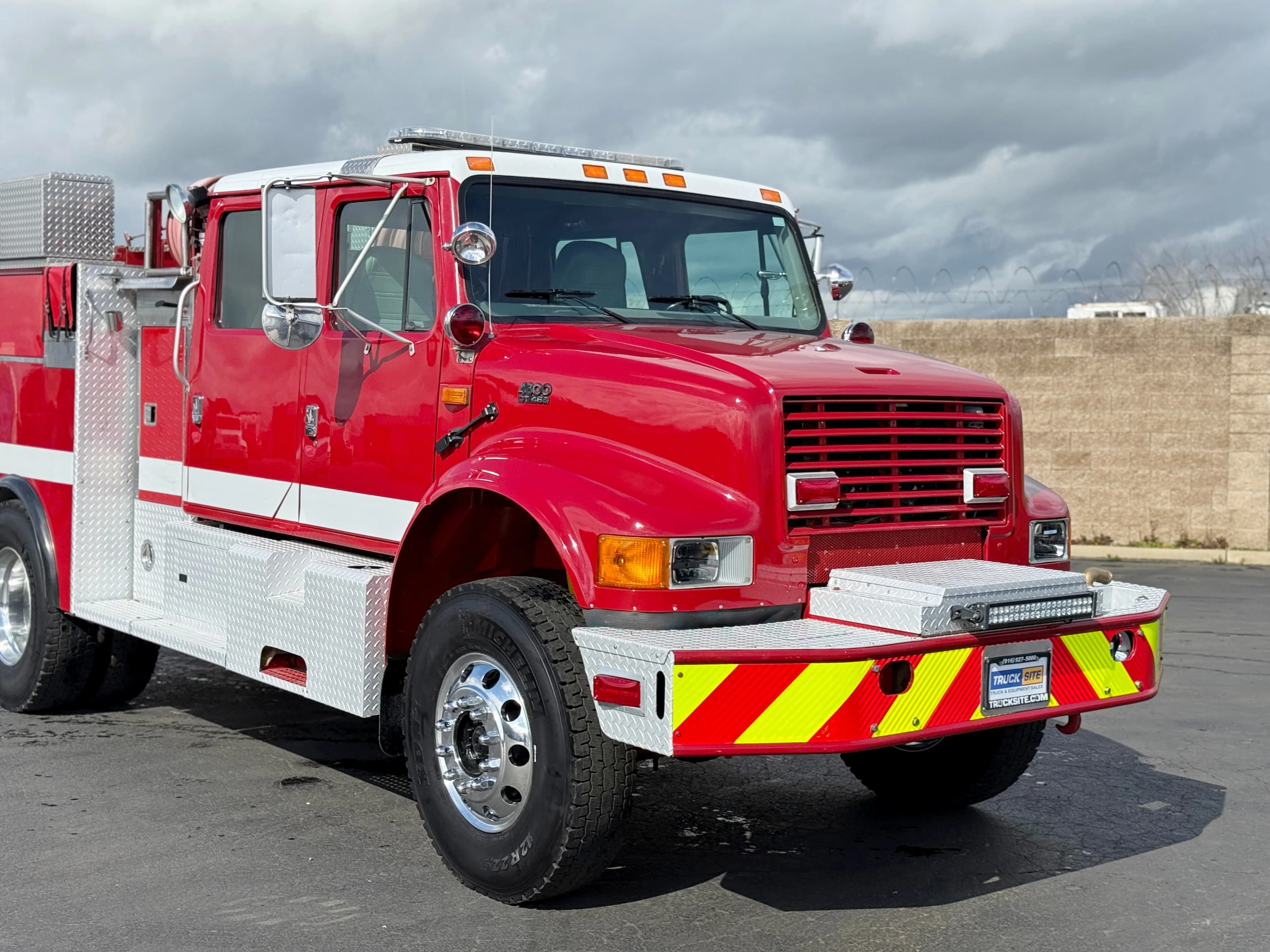 1996 International 4800 4x4 Type 3 Fire Pumper