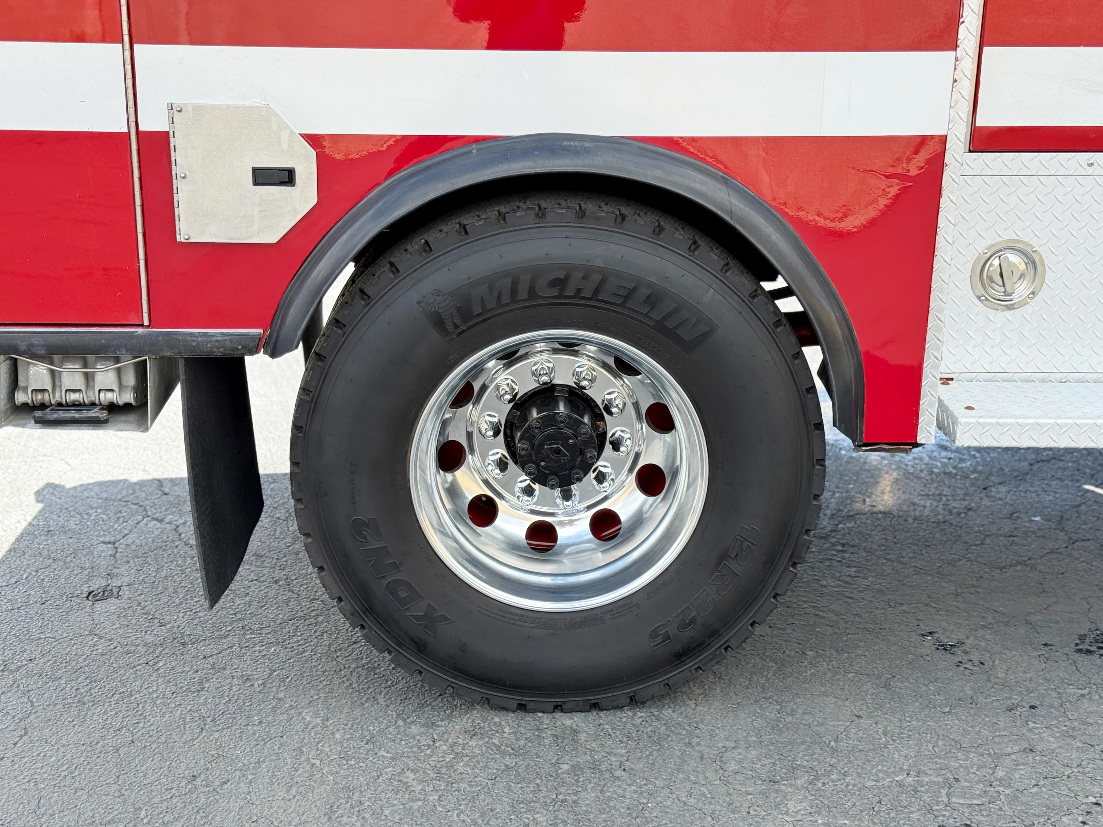 1996 International 4800 4x4 Type 3 Fire Pumper