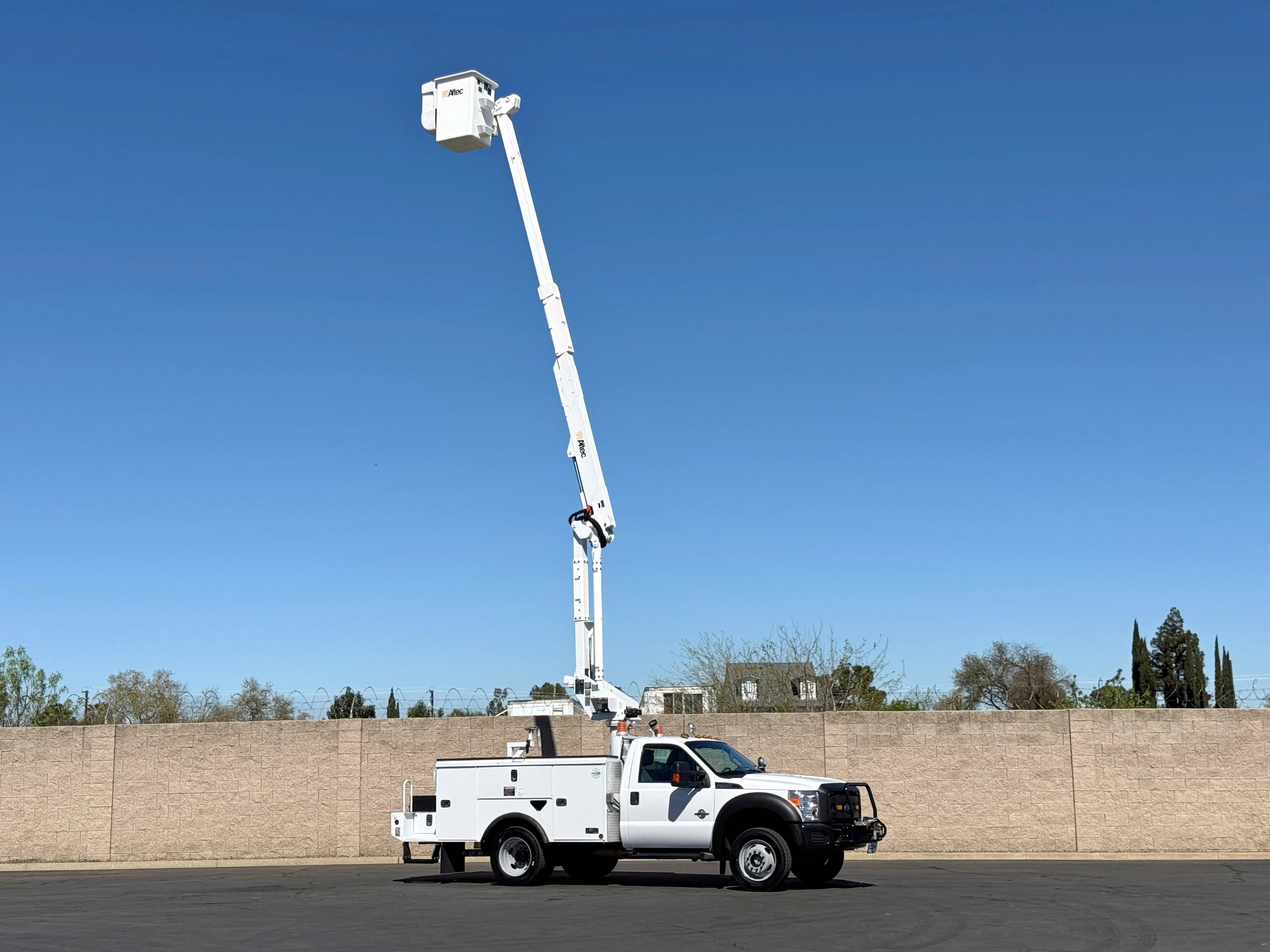 2013 Ford F550 4x4 Altec AT37G Articulating Bucket Truck