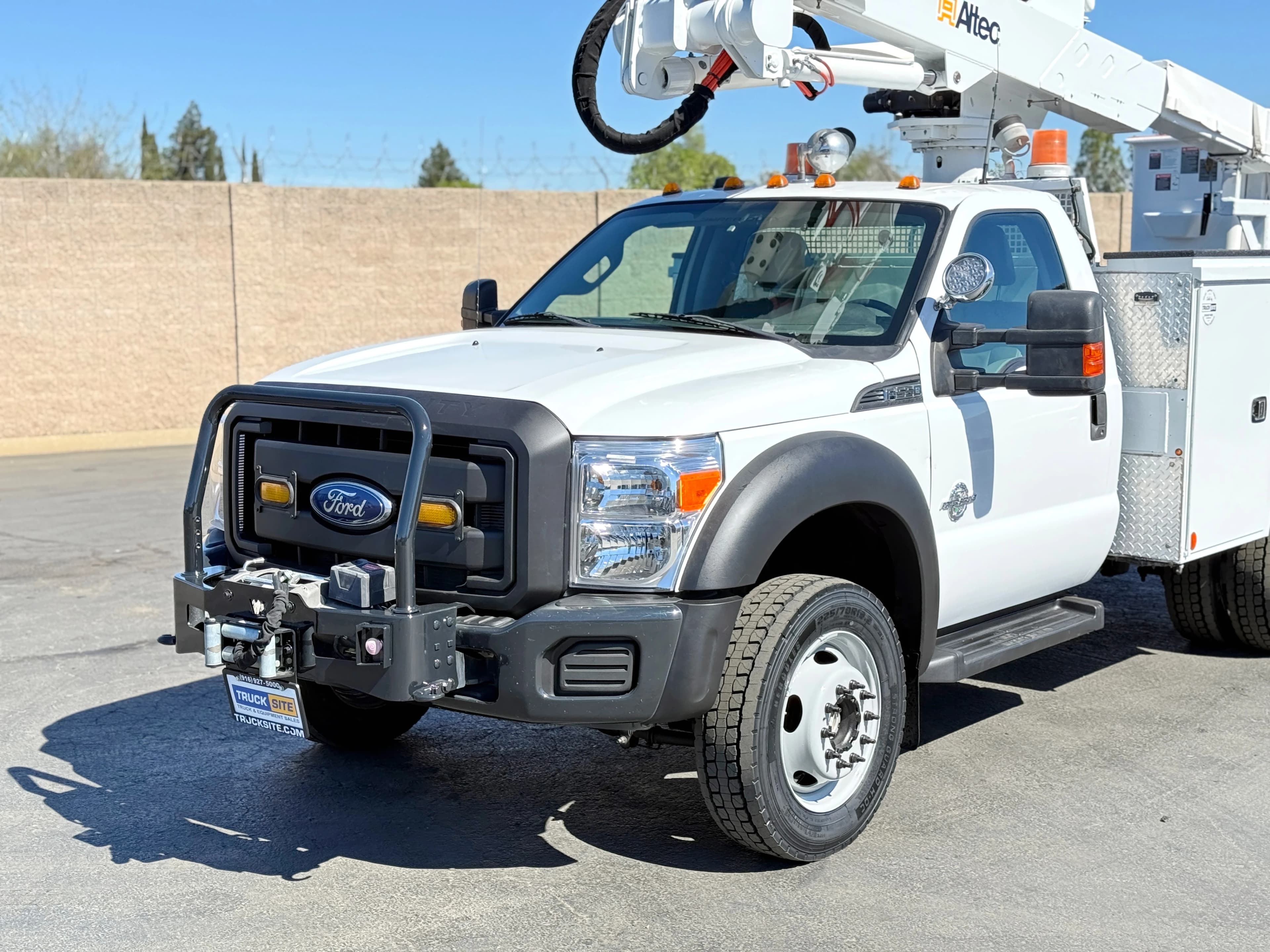 2013 Ford F550 4x4 Altec AT37G Articulating Bucket Truck