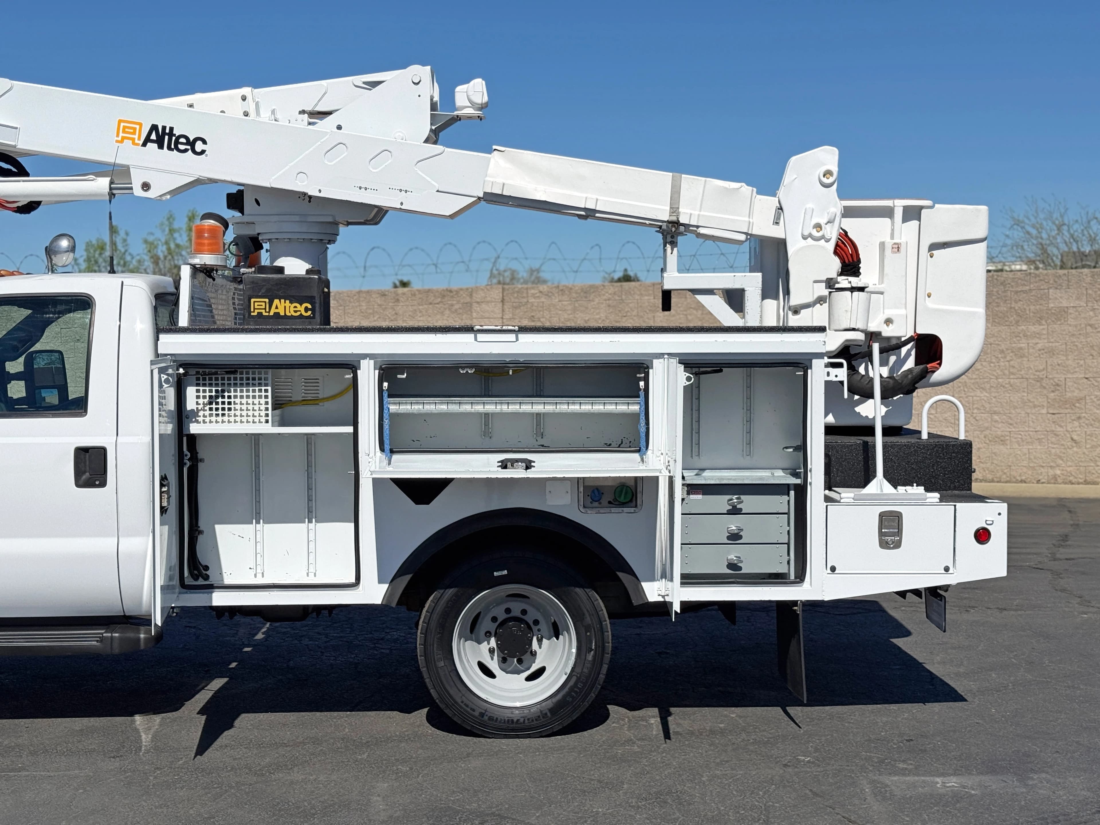 2013 Ford F550 4x4 Altec AT37G Articulating Bucket Truck
