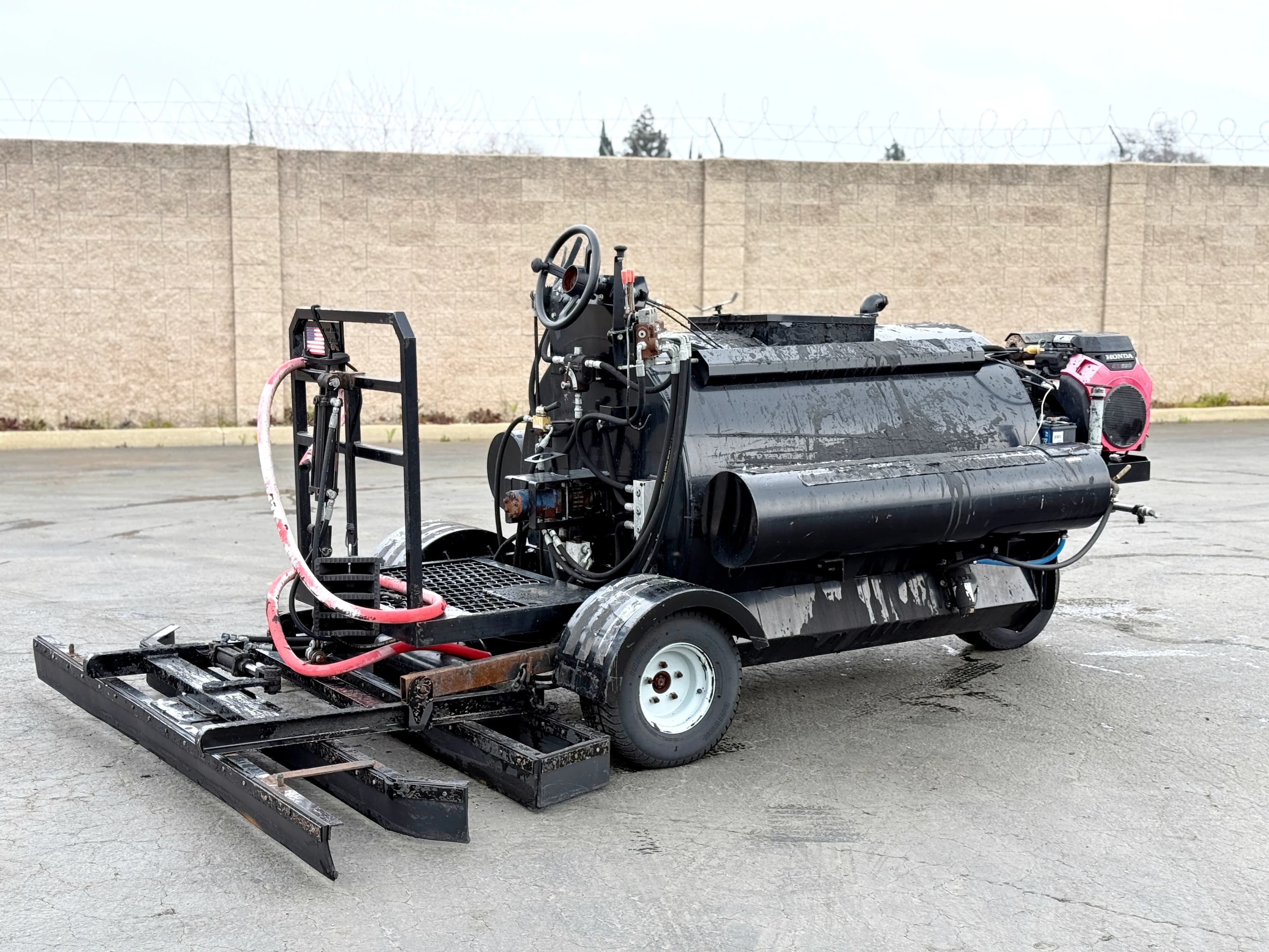 American Sealcoat MFG 400SQE Pavement Sealer
