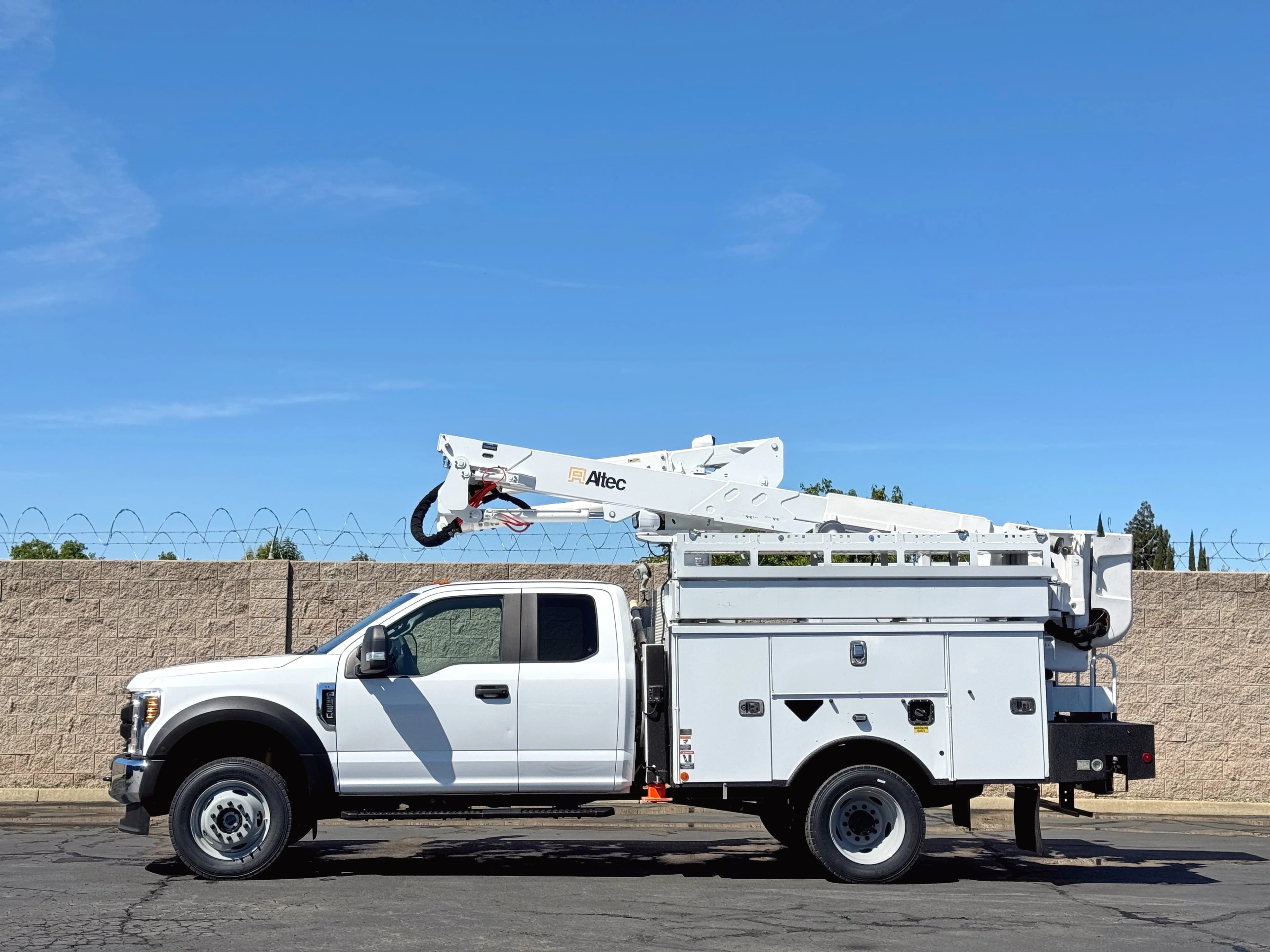 2019 Ford F550 4x4 Altec AT37G Articulating Bucket Truck