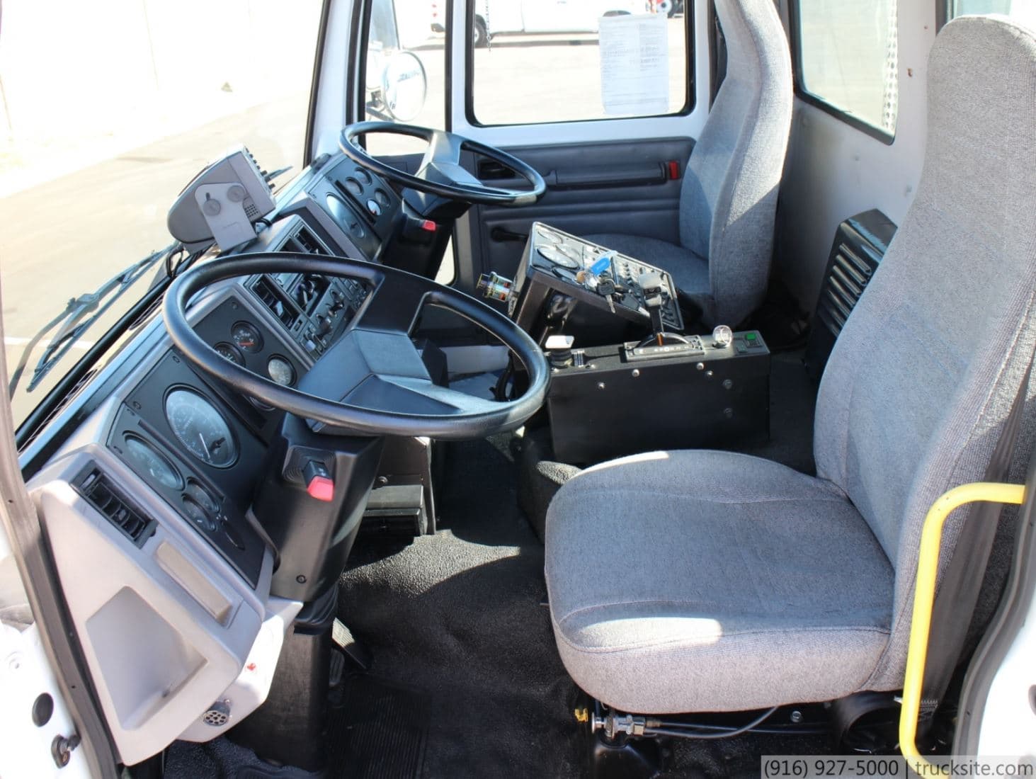 2006 Sterling Schwarze A9000 CNG Air Street Sweeper