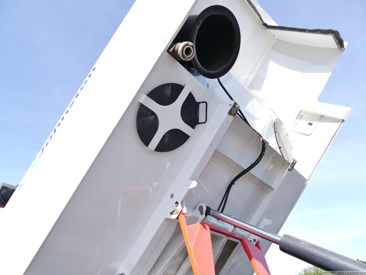 2008 Isuzu Johnston RT655 Regenerative Air Street Sweeper